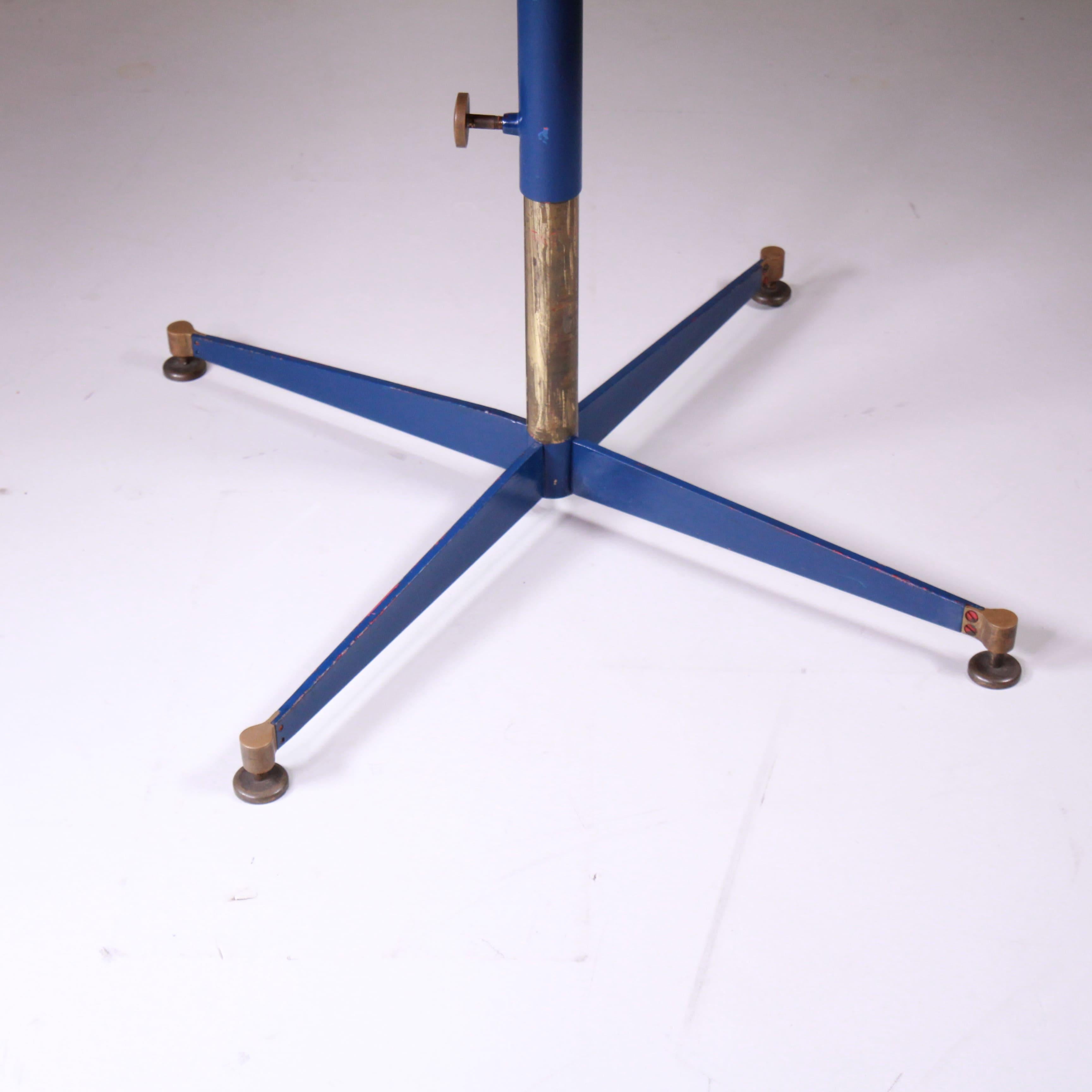 Mid-20th Century Table mod. T5, Ignazio Gardella, Azucena en vente