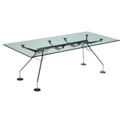 Mesa modelo Nomos de Norman Foster para Tecno años 90