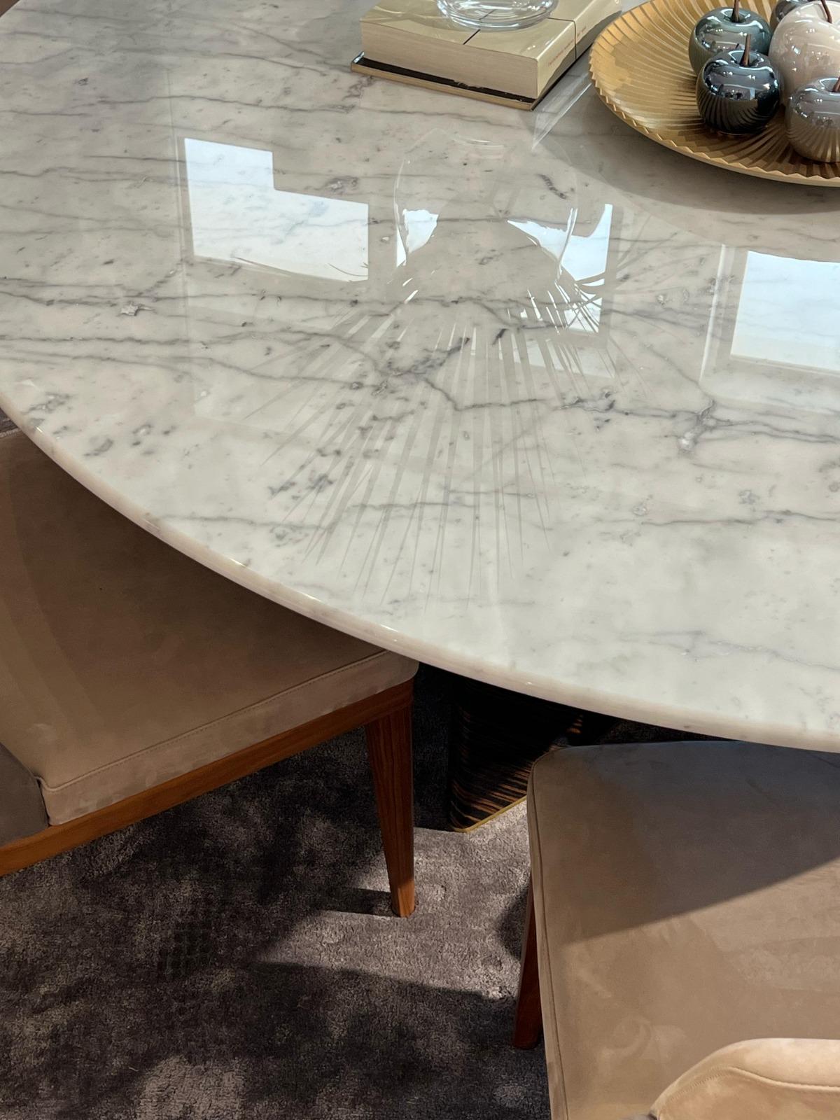 Modern Modo table, with polished Carrara marble top, Ebony Gloss wood base For Sale