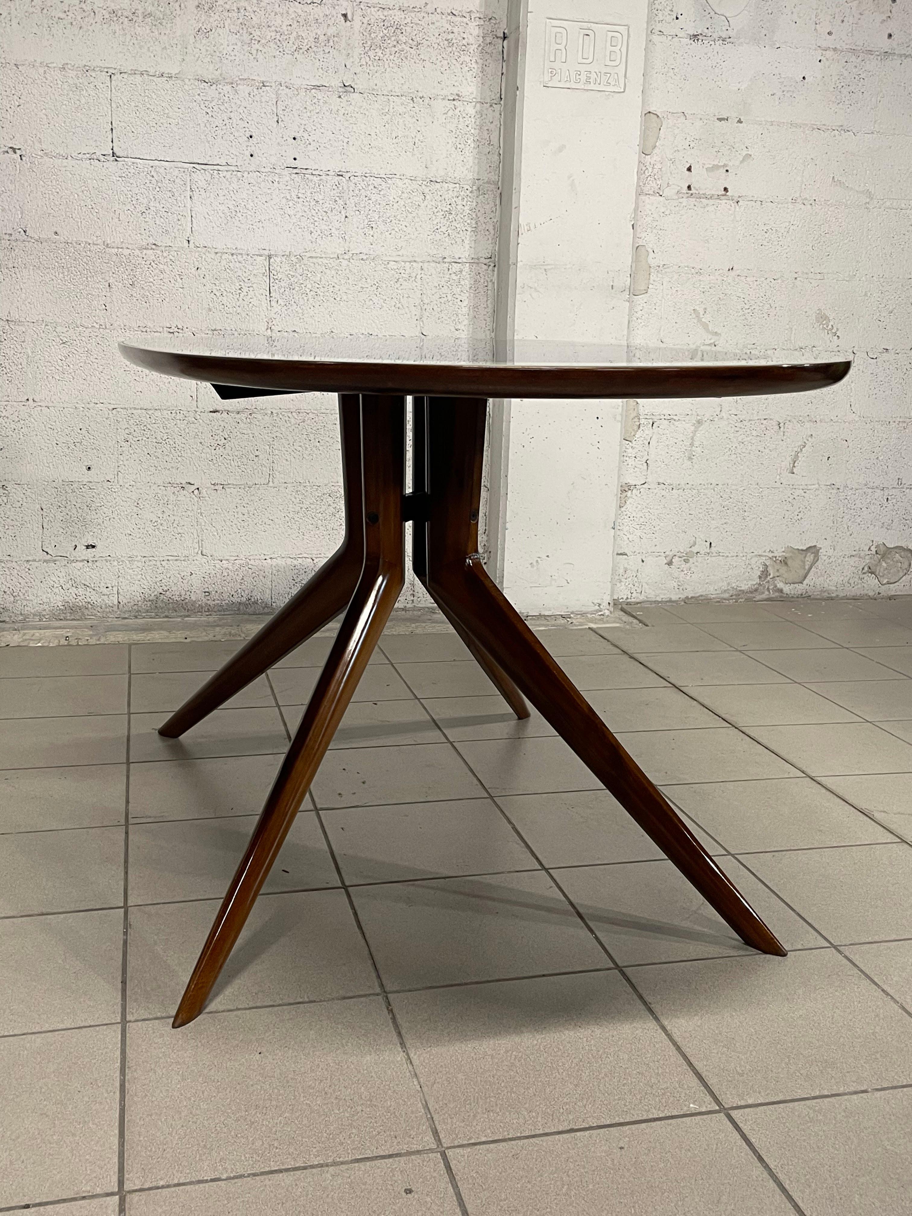 1950s oval table made of beech wood and glass top For Sale 6