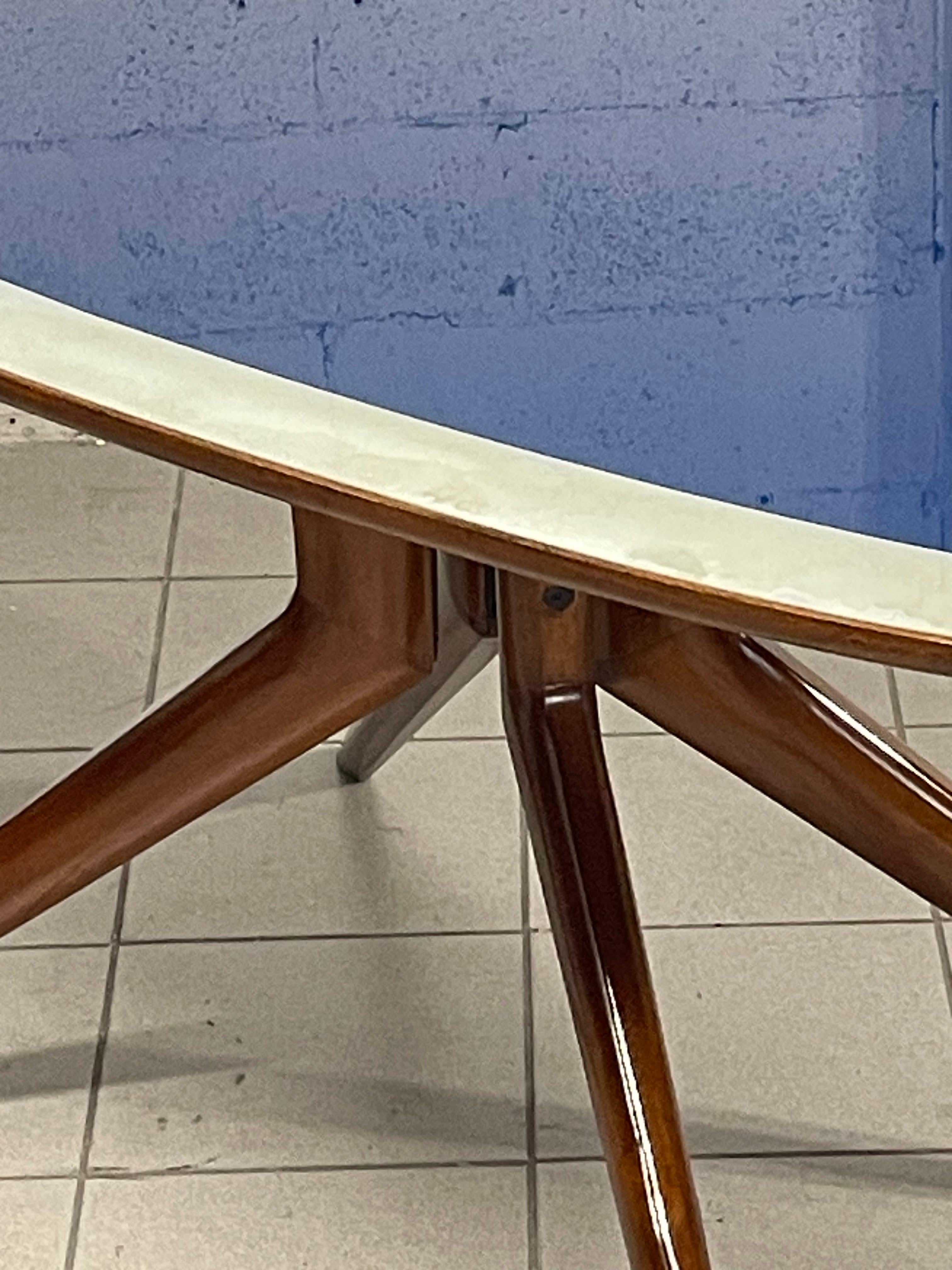 1950s oval table made of beech wood and glass top For Sale 13