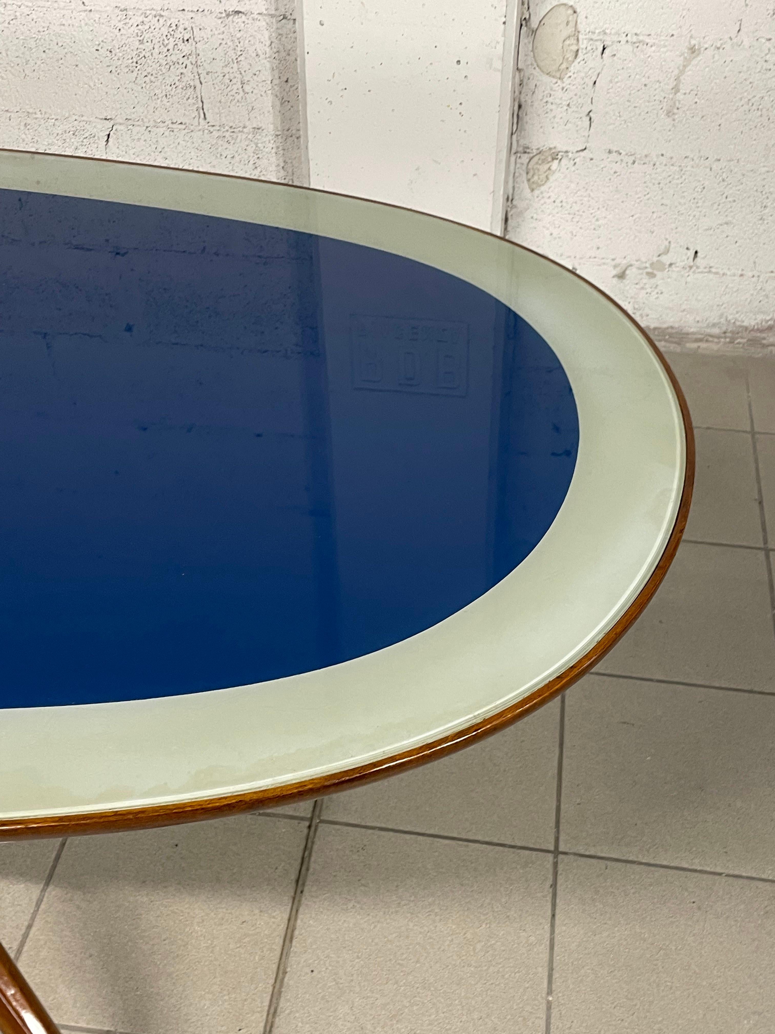 1950s oval table made of beech wood and glass top In Good Condition For Sale In SAN PIETRO MOSEZZO, NO