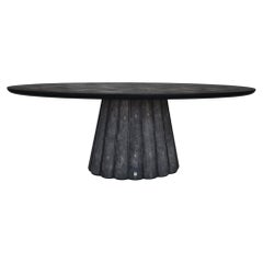 Tavolo Nero Ovale in legno con decorazione materica manuale fatta in Italia