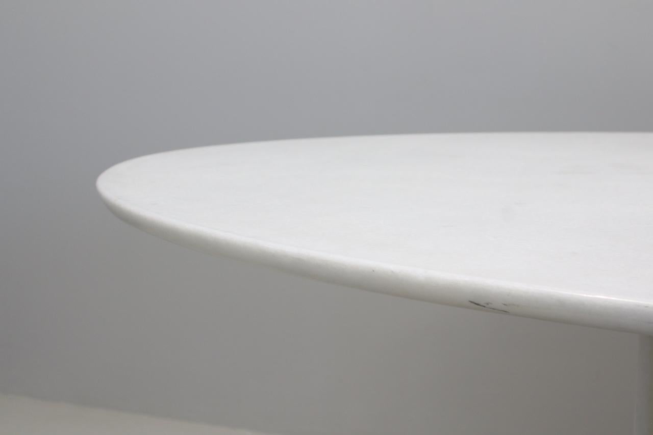 Table ovale 