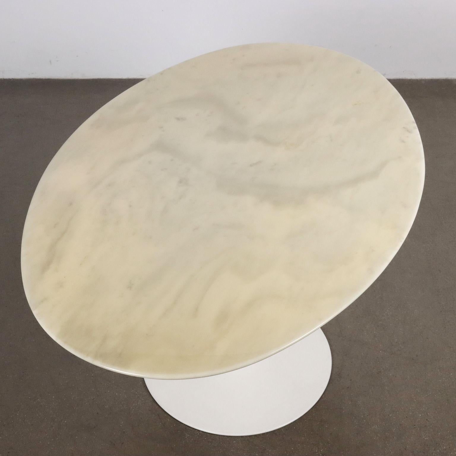 Mesa ovalada 'Tulip' de Eero Saarinen para Knoll años 70-80 Moderno de mediados de siglo en venta