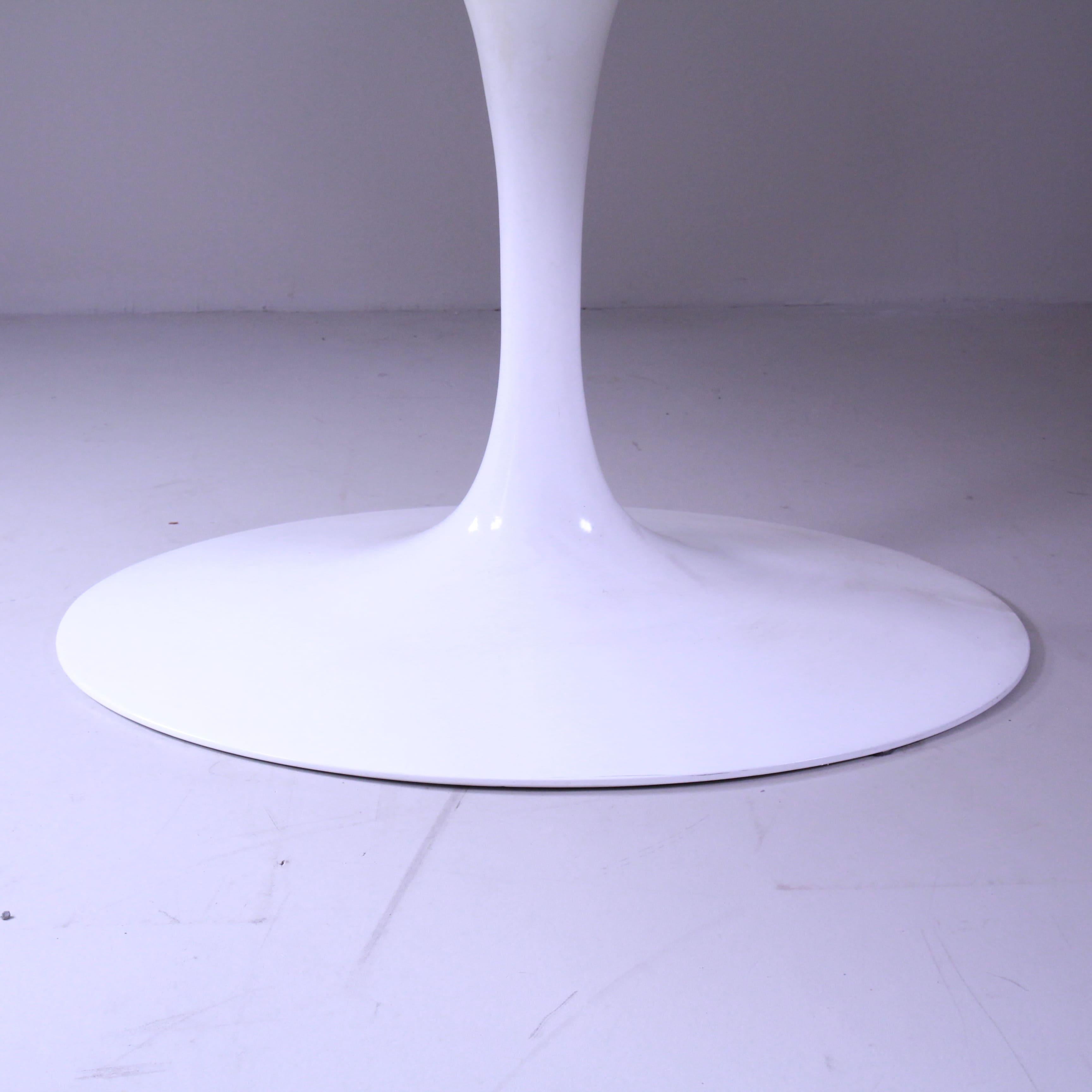 Mid-20th Century Tavolo ovale “Tulip”, Eero Saarinen, Knoll
