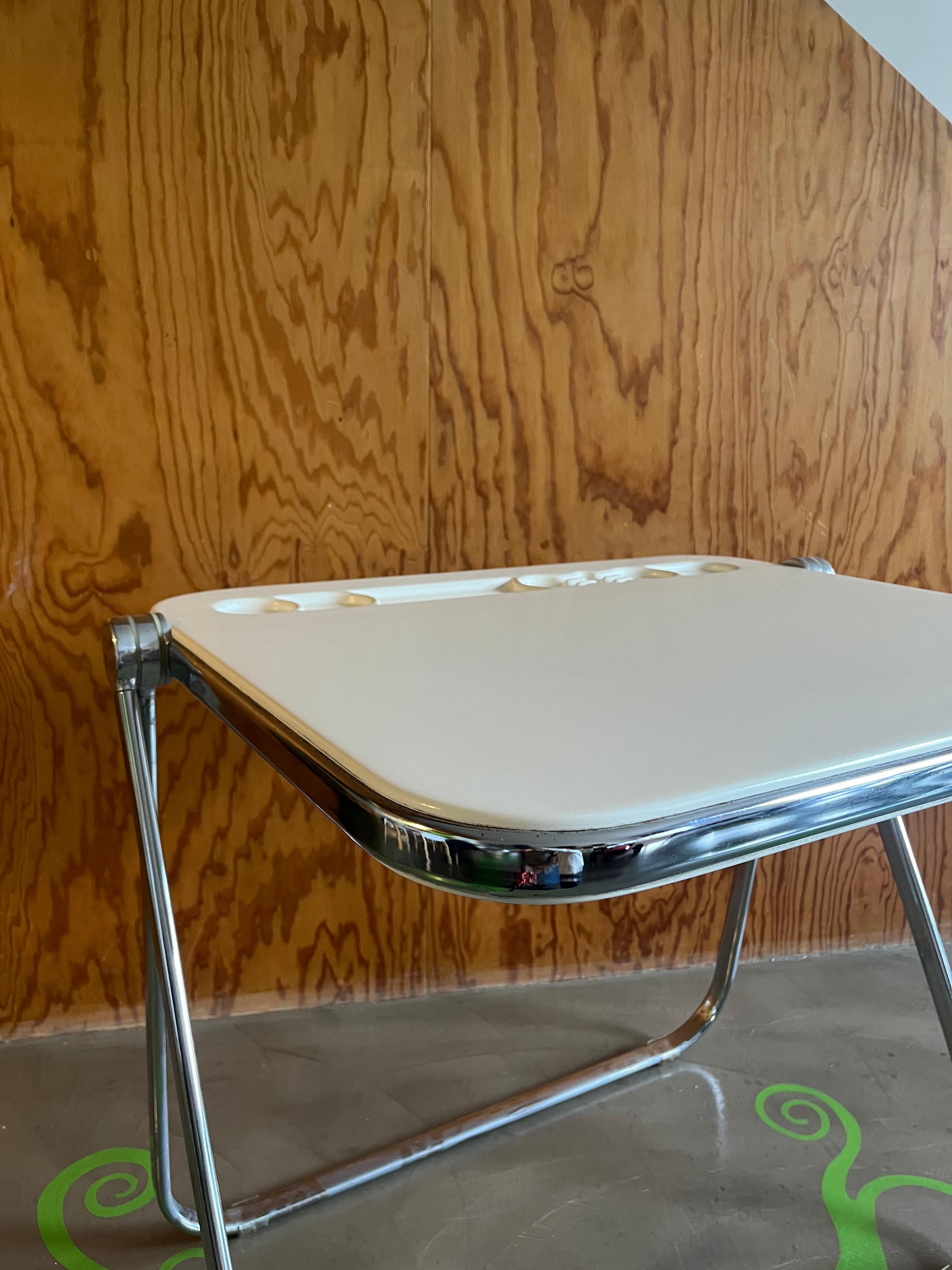 Late 20th Century Plato folding table with white polycarbonate top Anonima Castelli 70s For Sale