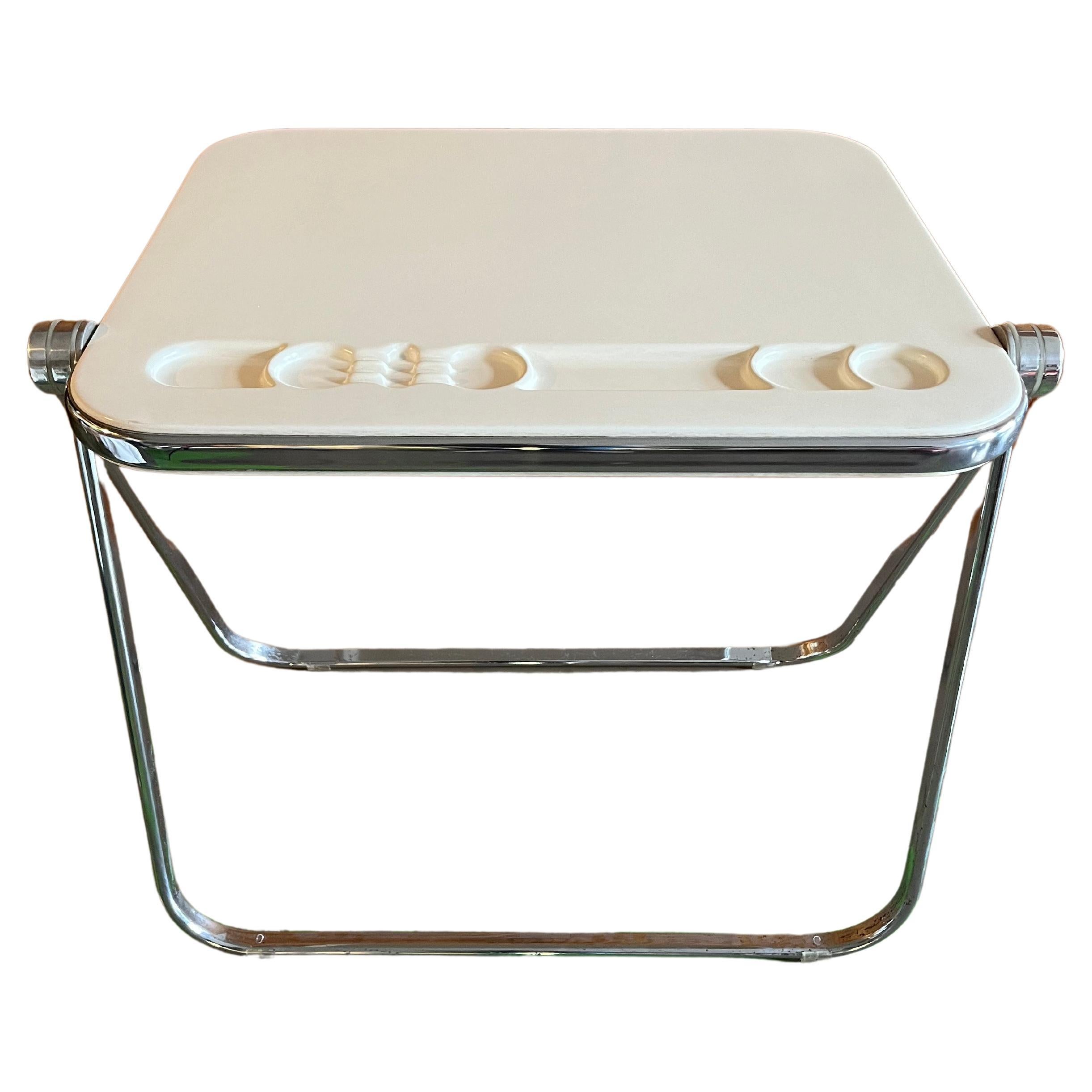 Plato folding table with white polycarbonate top Anonima Castelli 70s For Sale