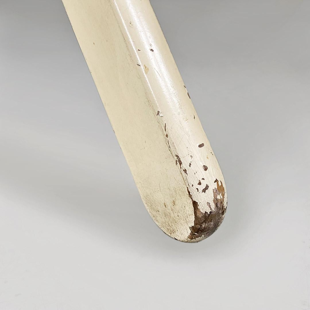 Tavolo pieghevole, rettangolare, in legno massello verniciato bianco, 1960 ca. For Sale 5