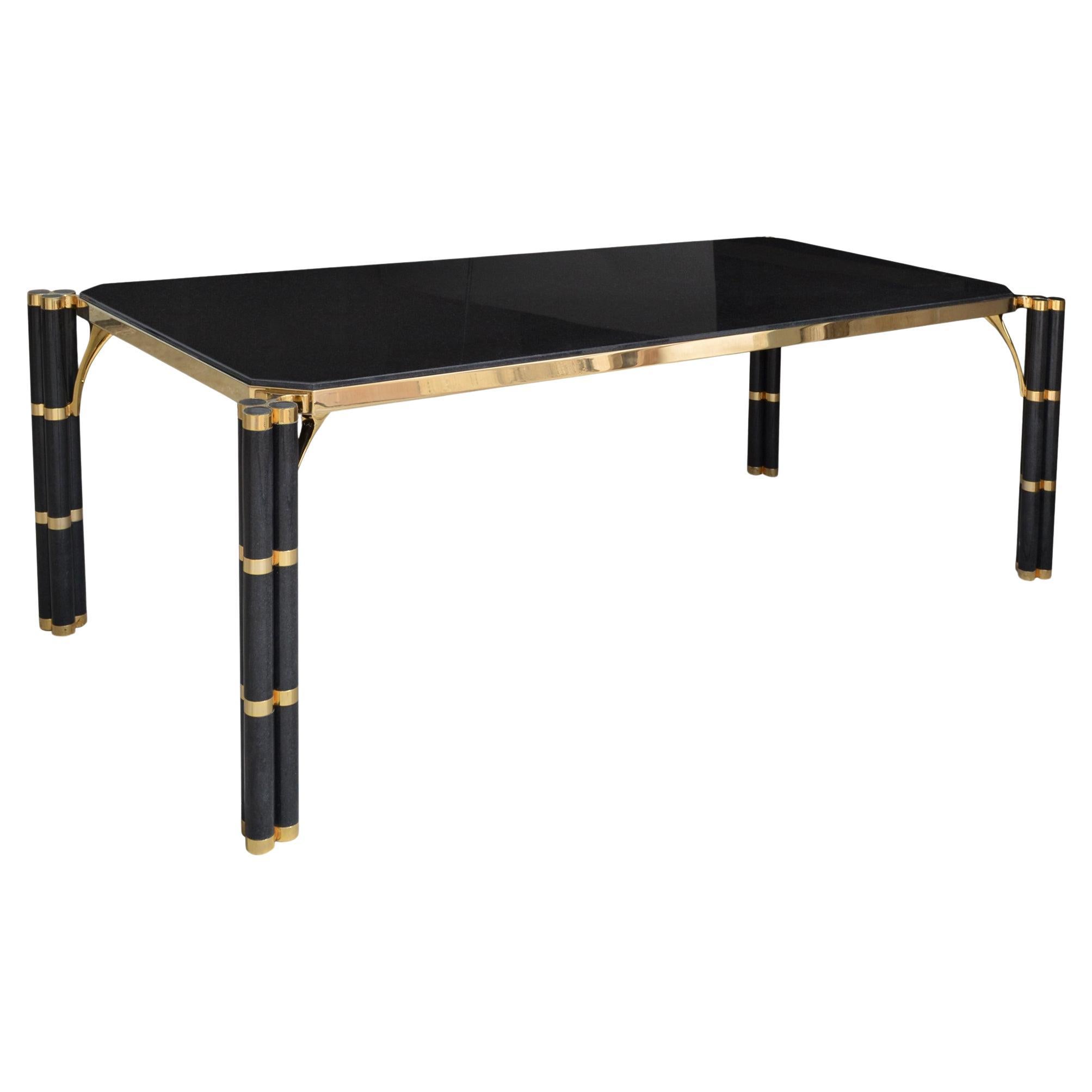 Table moderne du milieu du siècle en granit noir et laiton fabriquée en Italie par Cupioli en vente