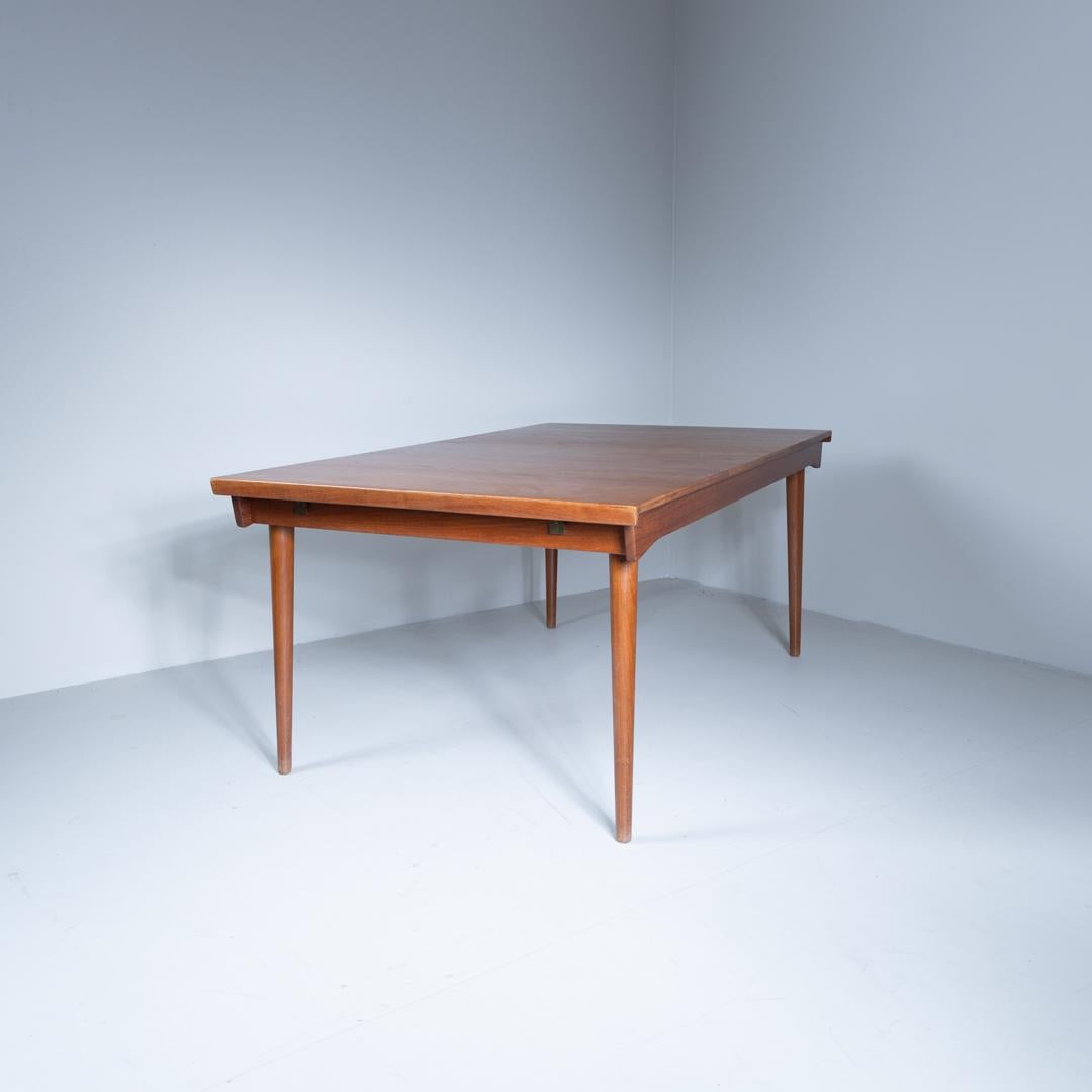 Scandinavo moderno Tavolo rettangolare estensibile in legno, Finn JUHL, 1950 in vendita