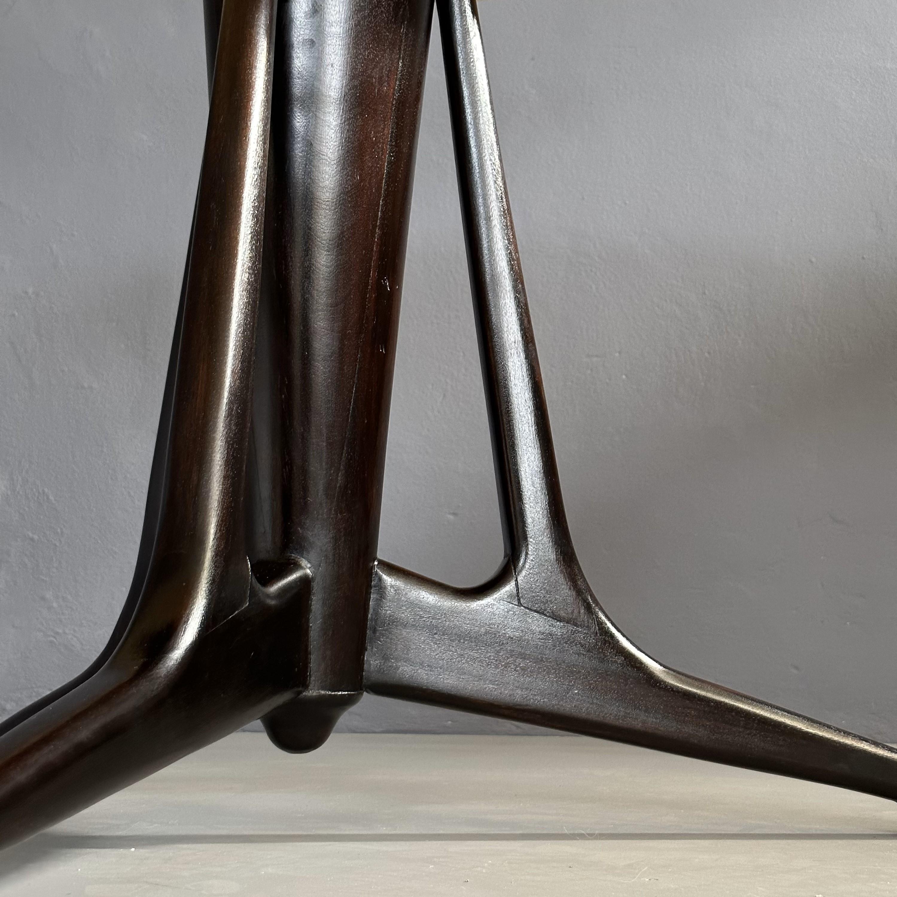 Tavolo rotondo attribuito a Ico Parisi 1950, piano in marmo base in legno mogano For Sale 3