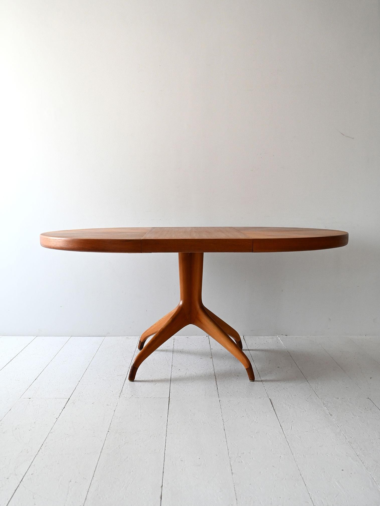 Mesa redonda extensible de los años 50 de David Rosén Escandinavo moderno en venta