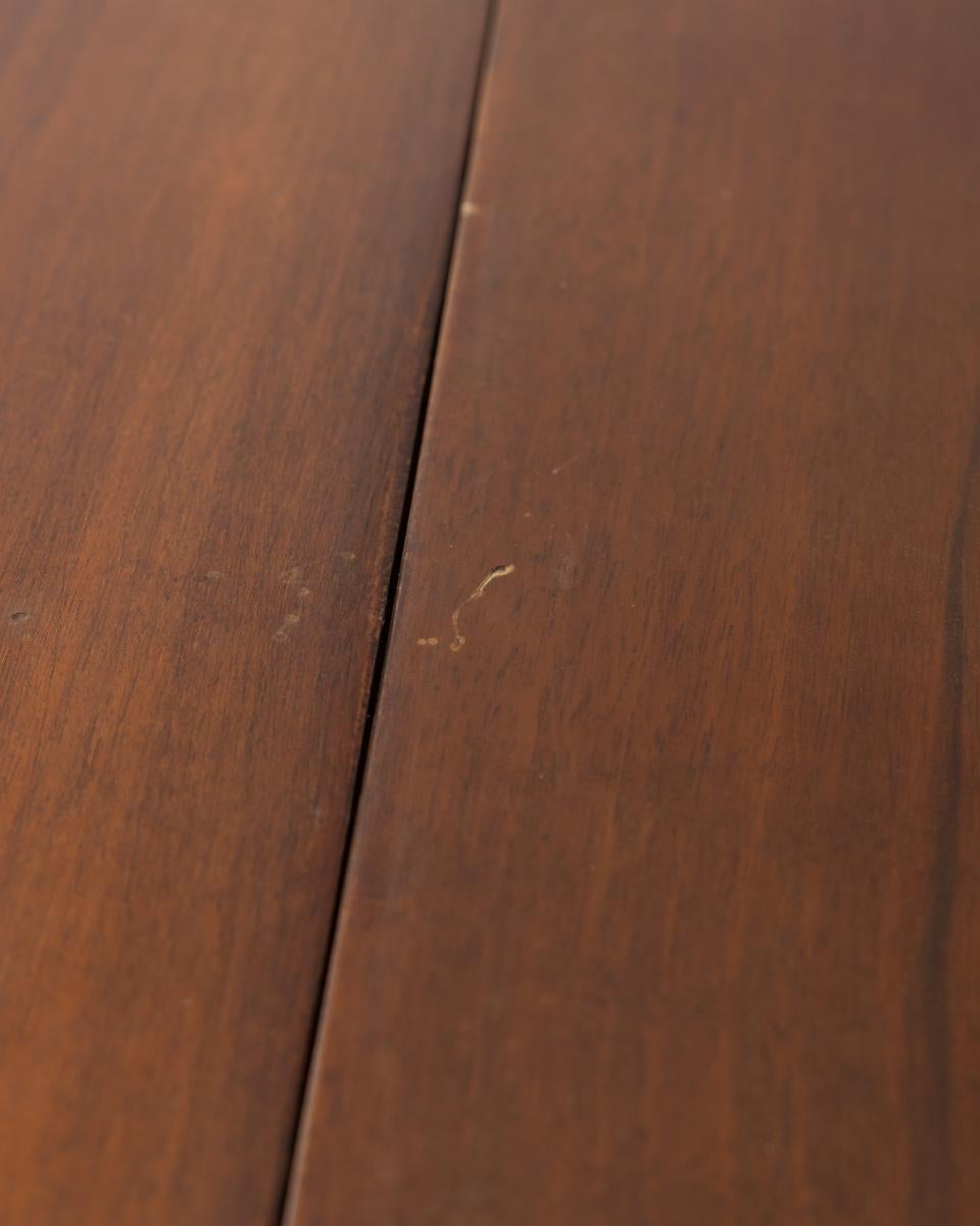 Tavolo rotondo in legno e ottone vintage anni 60 design Luciano Frigerio in vendita 2