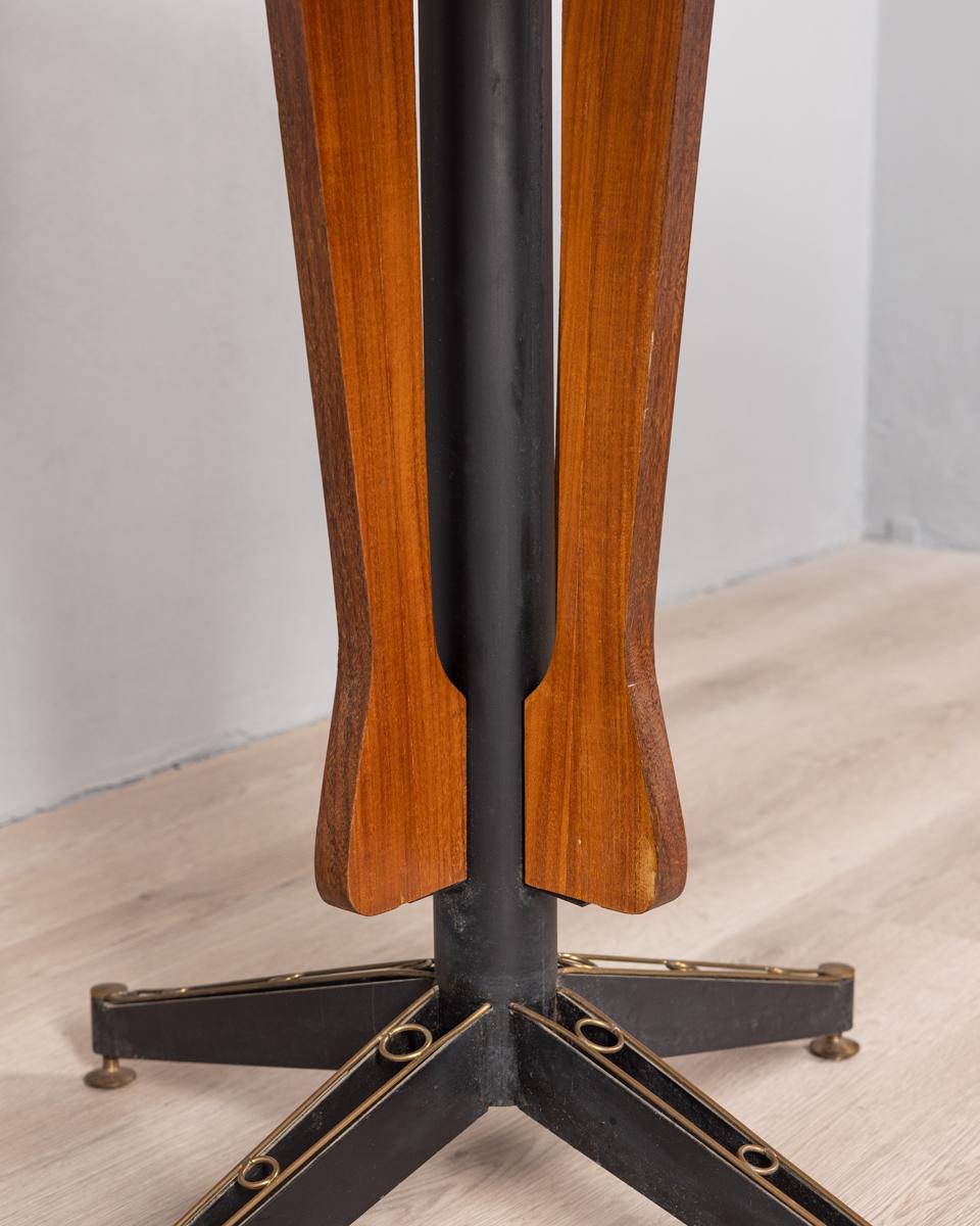 Runder Holztisch aus den 1960er Jahren, entworfen von Carlo Ratti für Lissoni (Mid-20th Century) im Angebot