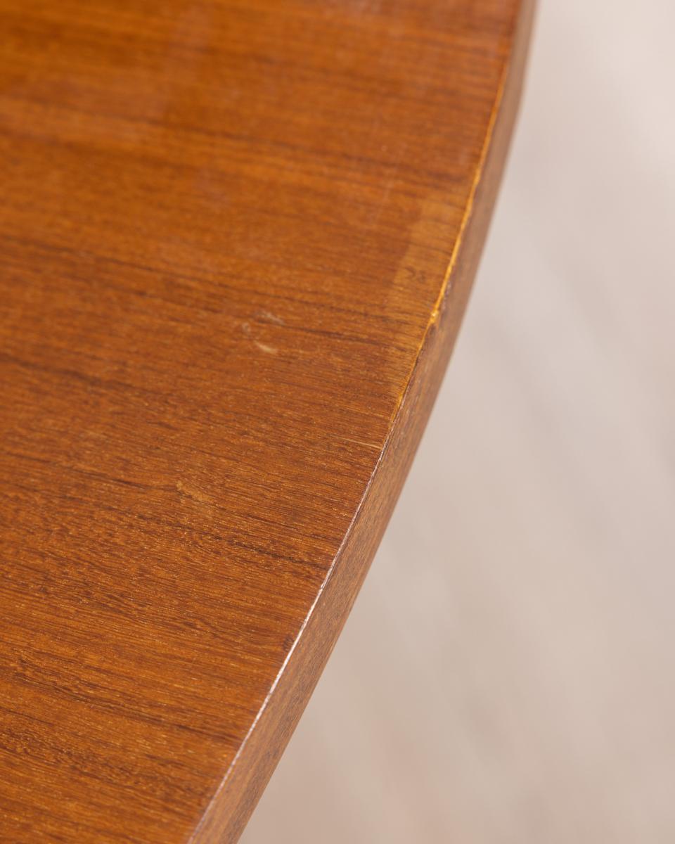 Runder Holztisch aus den 1960er Jahren, entworfen von Carlo Ratti für Lissoni (Metall) im Angebot