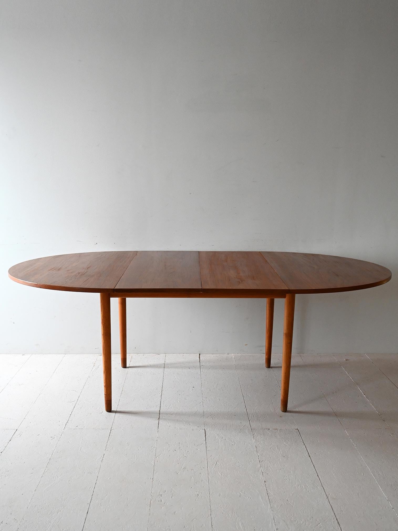 Scandinavian Modern Malta round table by Nils Jonsson For Sale