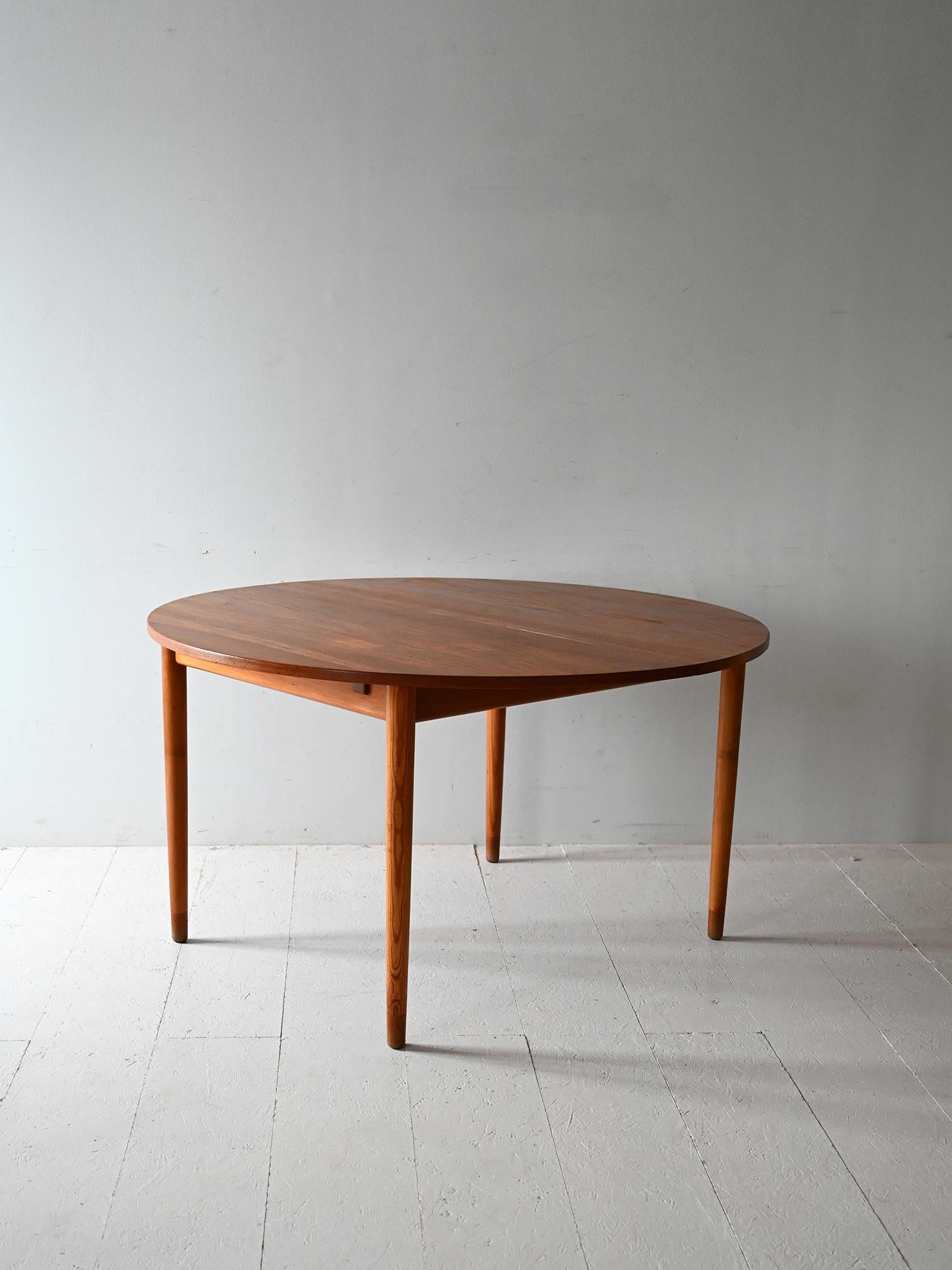 Swedish Malta round table by Nils Jonsson For Sale