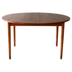 Malta round table by Nils Jonsson