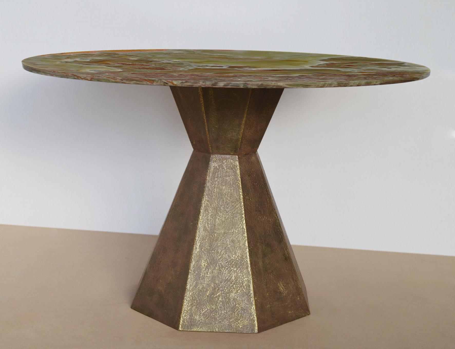 Table ronde Onyx Vert Bronze base colorée Fait main en Italie par Cupioli en vente 4