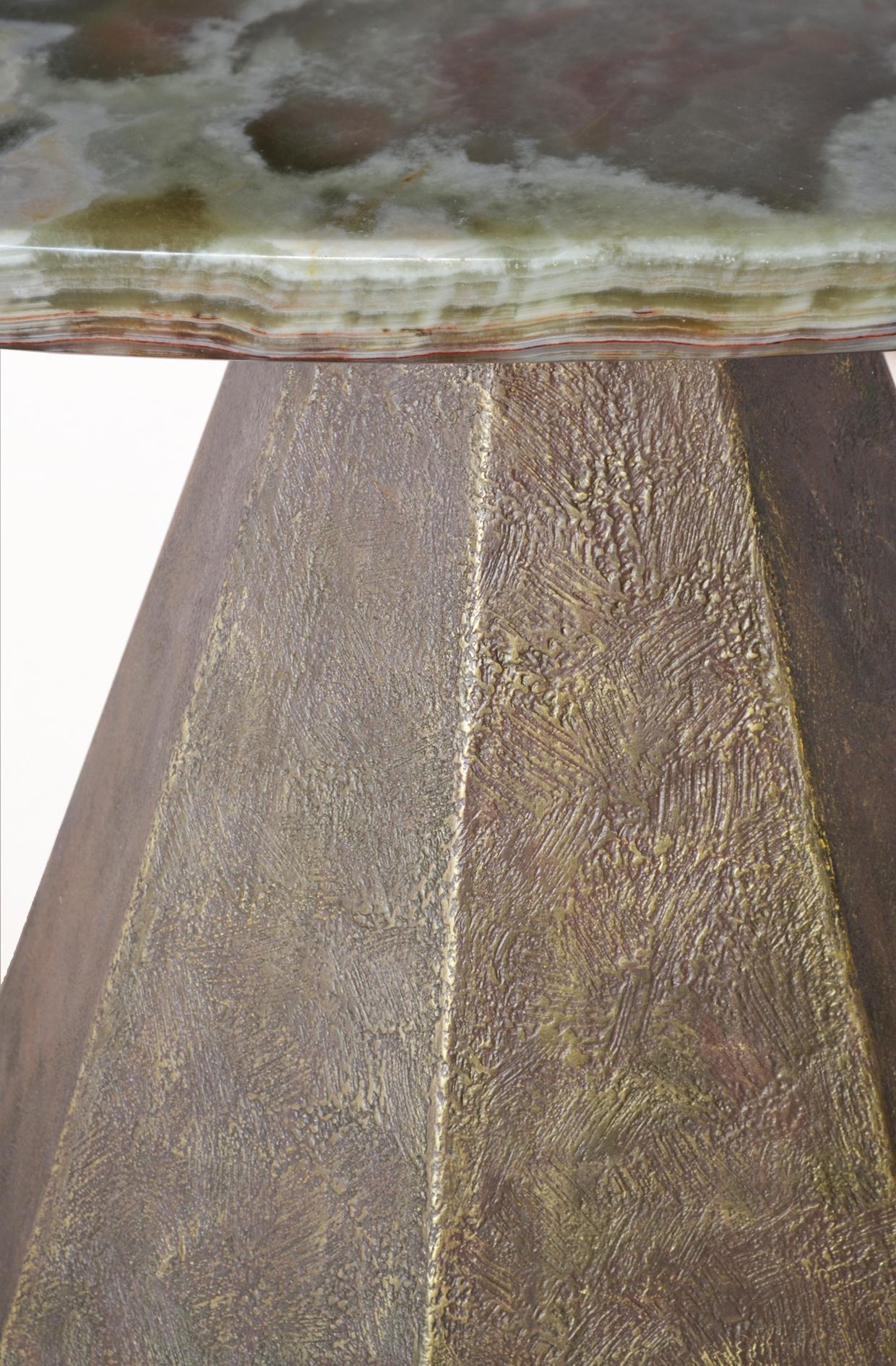 Table ronde Onyx Vert Bronze base colorée Fait main en Italie par Cupioli en vente 5