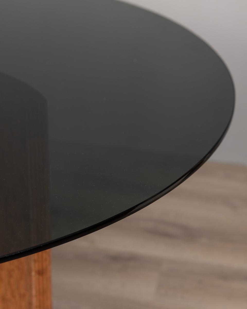 Late 20th Century Vintage 1970s round table in travertine and glass Italian design For Sale