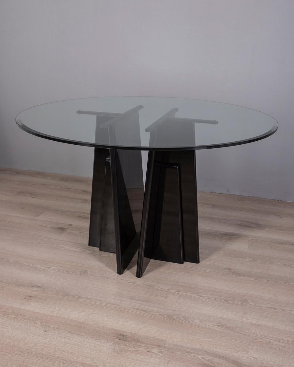 Tavolo rotondo vintage anni '80 in legno nero e vetro, design Italiano en Bueno estado para la venta en None, IT