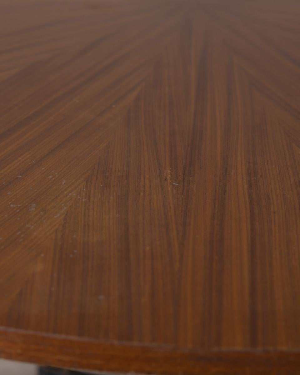 Italian Table ronde en bois vintage des années 1960 conçue par Carlo Ratti pour Lissoni en vente