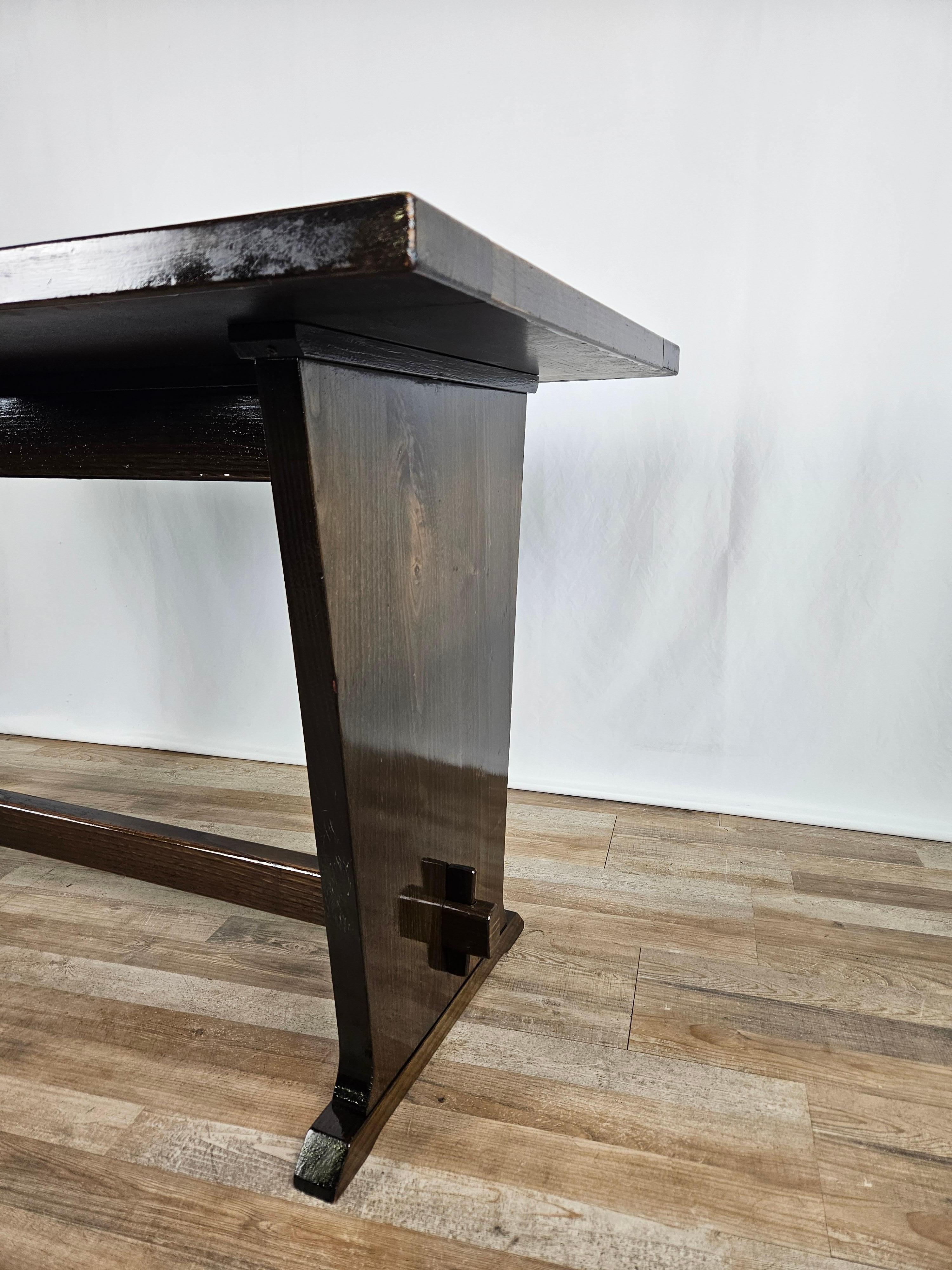 Rustikaler Tisch mit Holz- und Keramikplatte 20. Jahrhundert (Italian) im Angebot