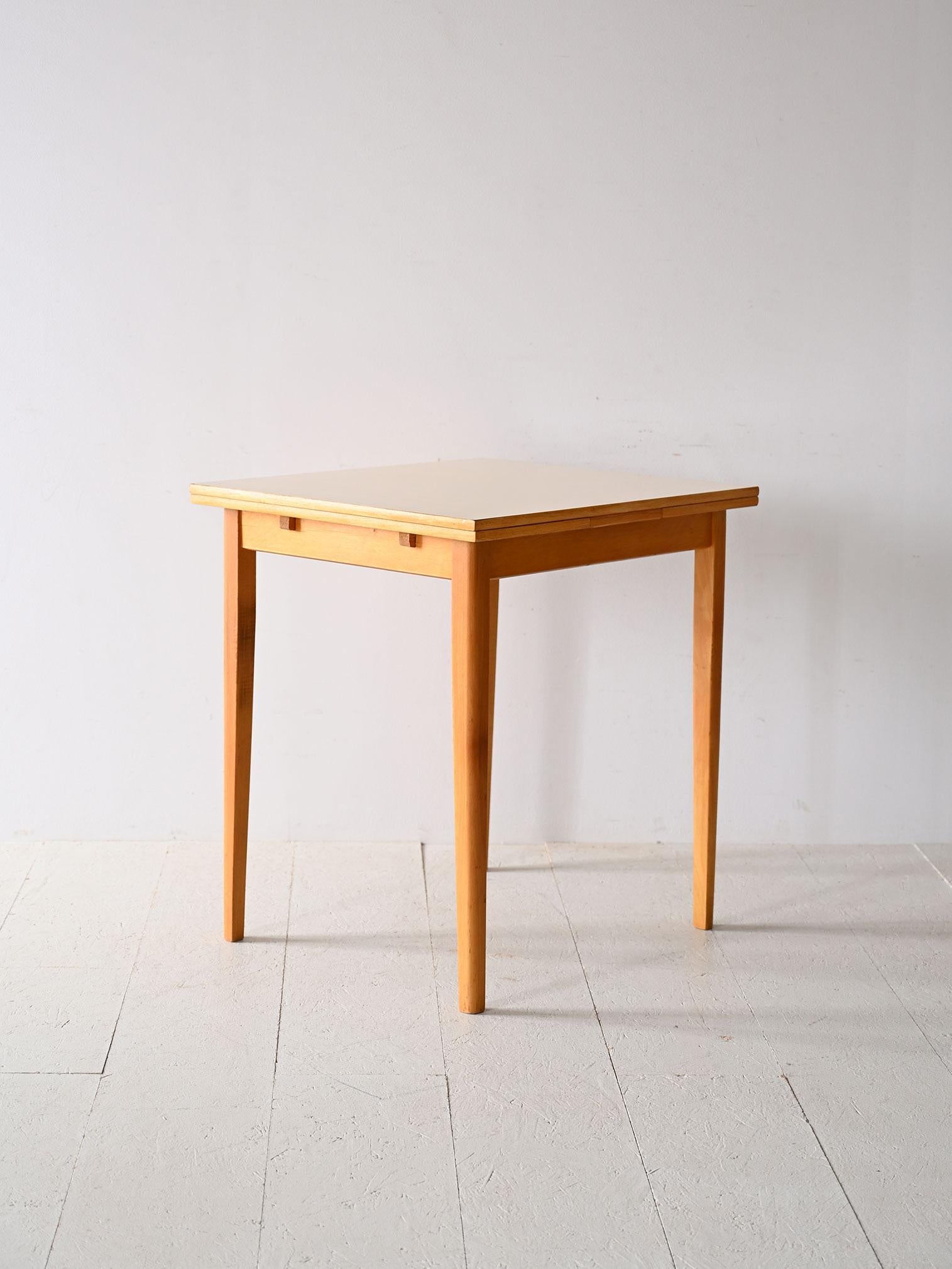 Scandinavian Modern Scandinavian extendable formica table For Sale