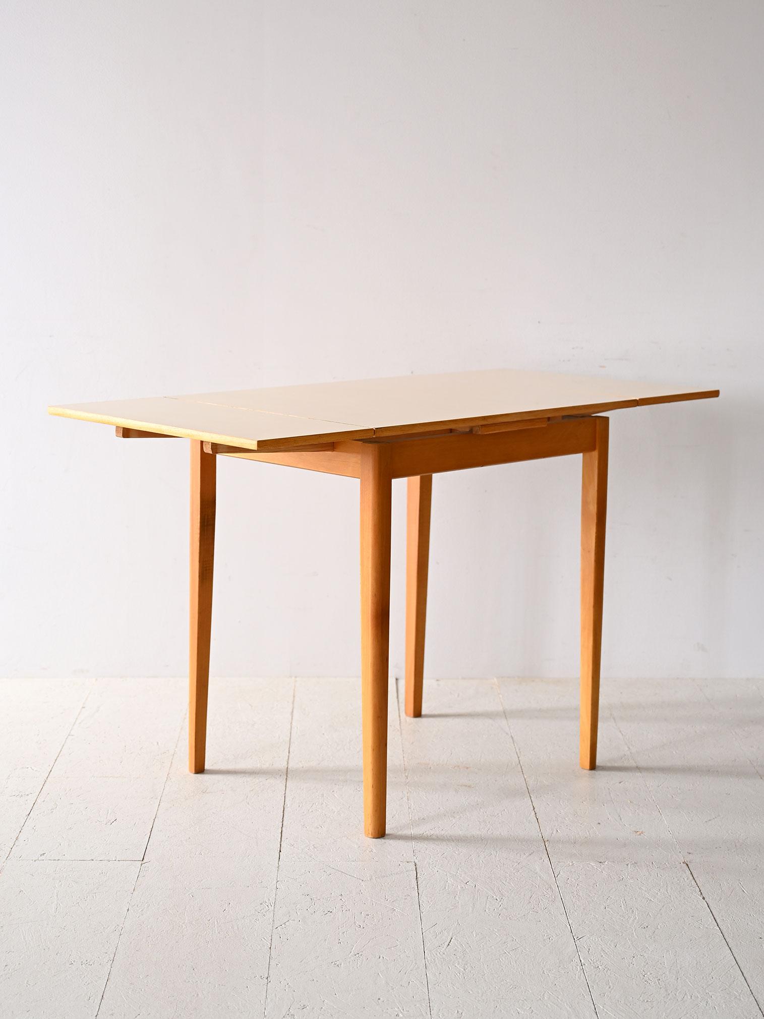 Mid-20th Century Scandinavian extendable formica table For Sale