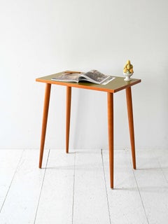 Table scandinave des années 50/60 avec plateau en Formica vert