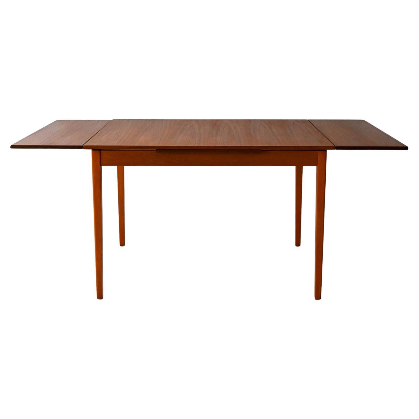 Tavolo scandinavo anni 50 in teak e rovere