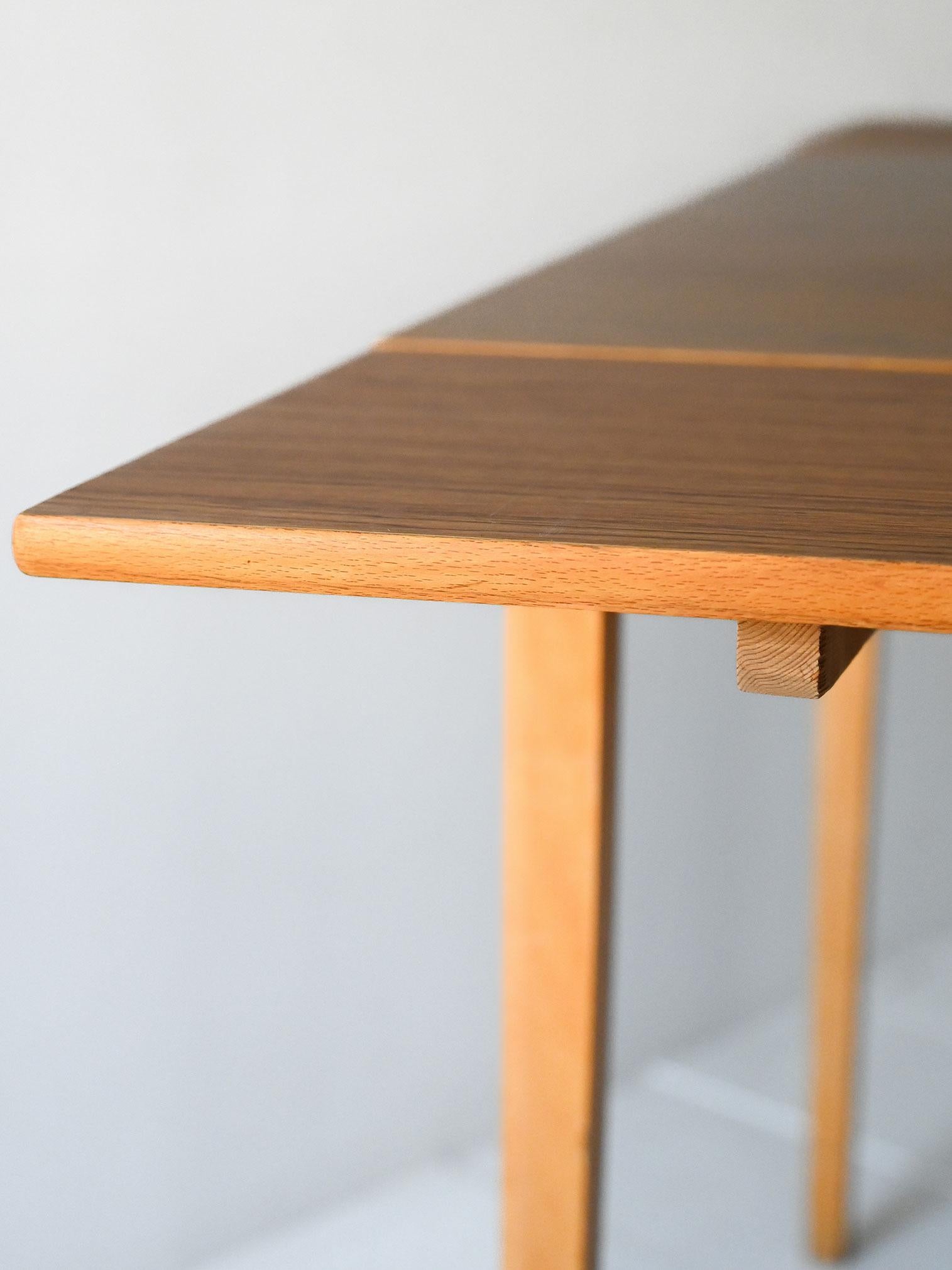 Teak Scandinavian vintage extendable teak veneer table For Sale