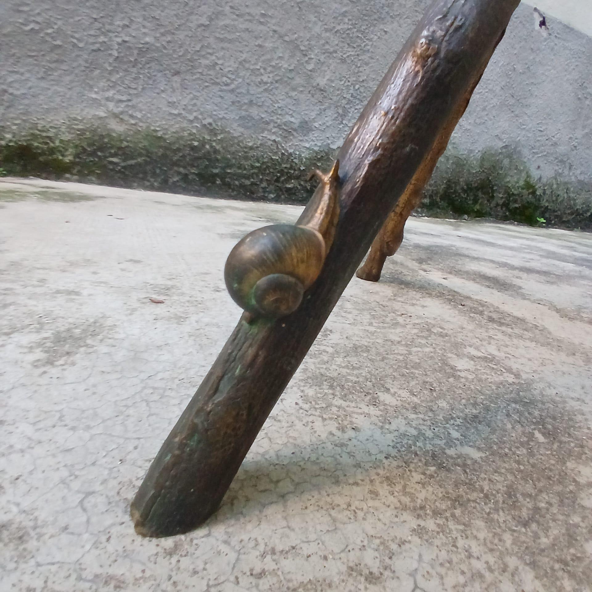 Tavolo Scultoreo in Legno Fossile e Bronzo - Pezzo Unico - Europa - Metà '900 For Sale 13