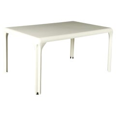 Table blanche "Stadio 150" de Vico Magistretti des années 1970