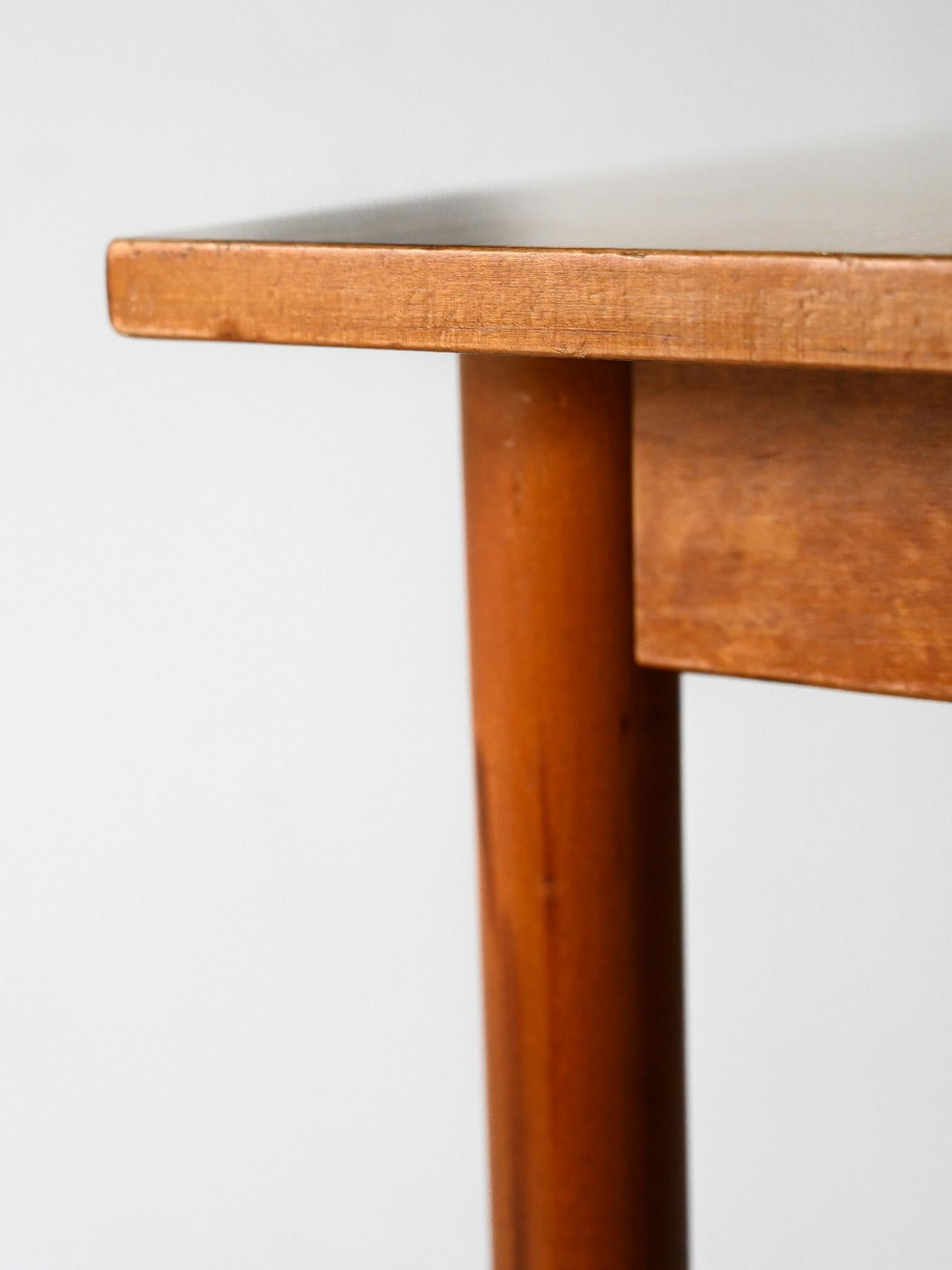 Ausziehbarer schwedischer Tisch (Formica)