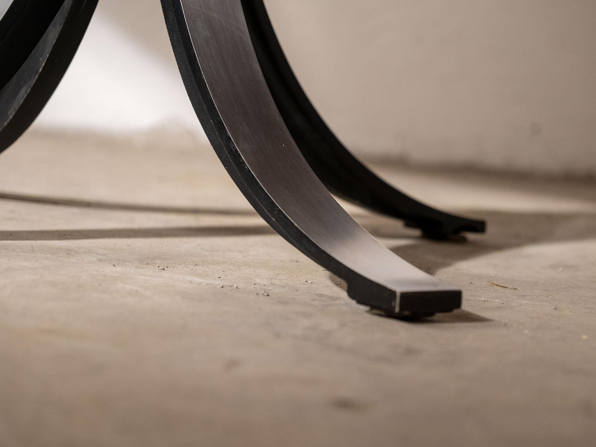 Enamel Tavolo T69 di Osvaldo Borsani e Eugenio Gerli per Tecno - anni '70 For Sale