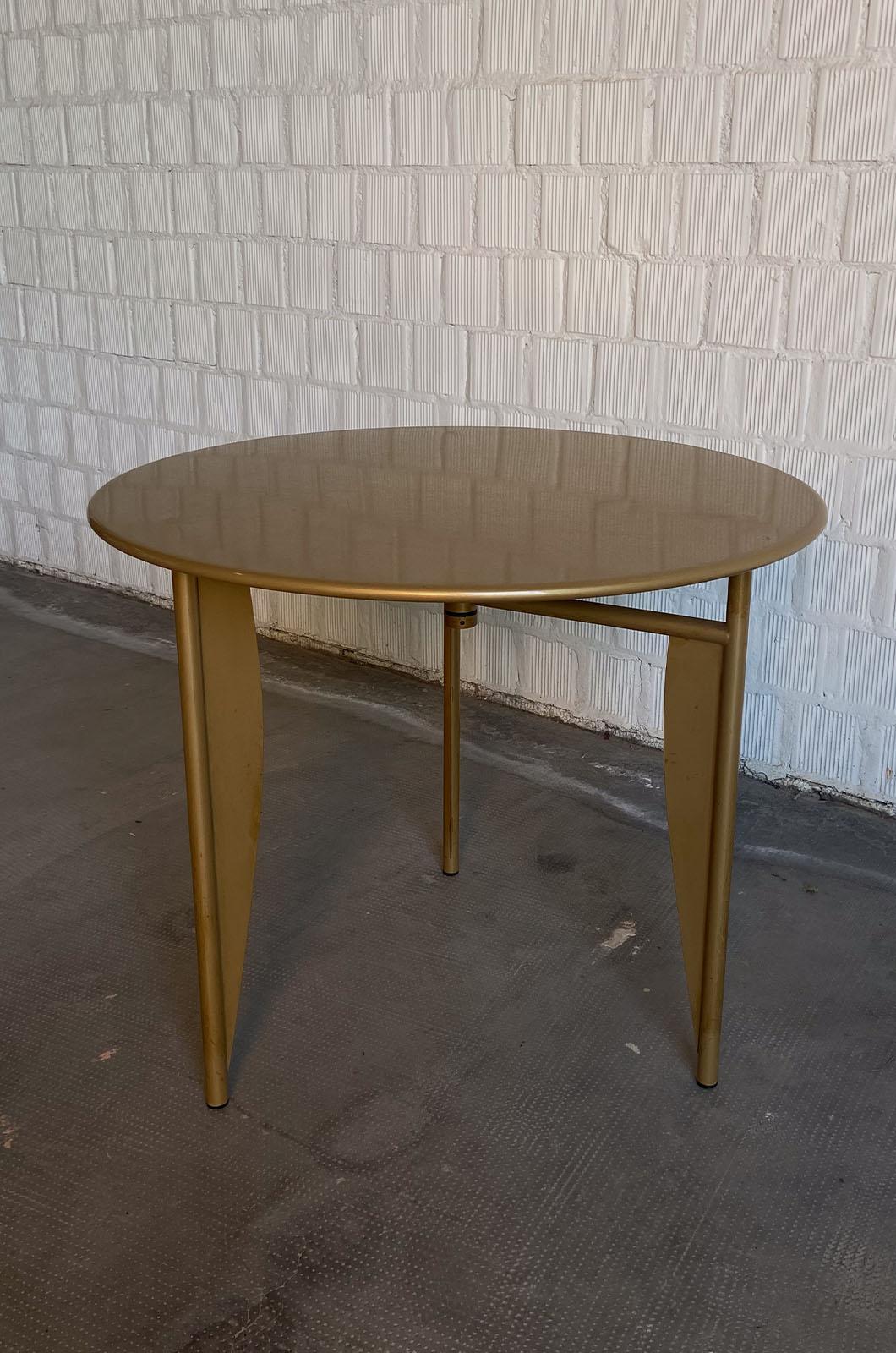 Tito's Apostos Tisch von Philippe Starck und Aleph Ubik für Driade (Metall) im Angebot
