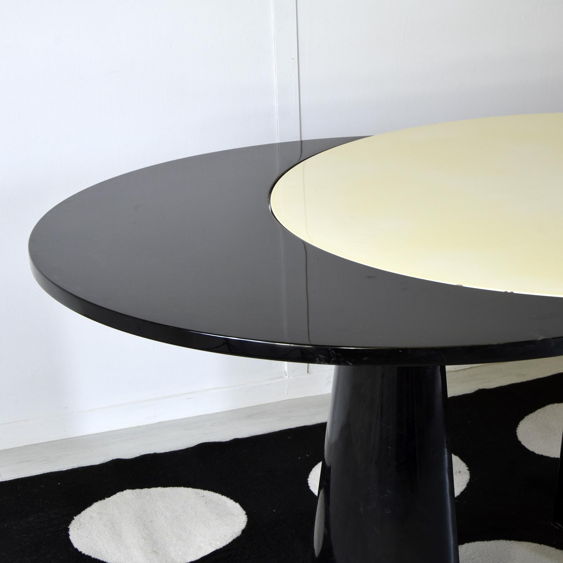 Late 20th Century Round extendable table1980s in vendita
