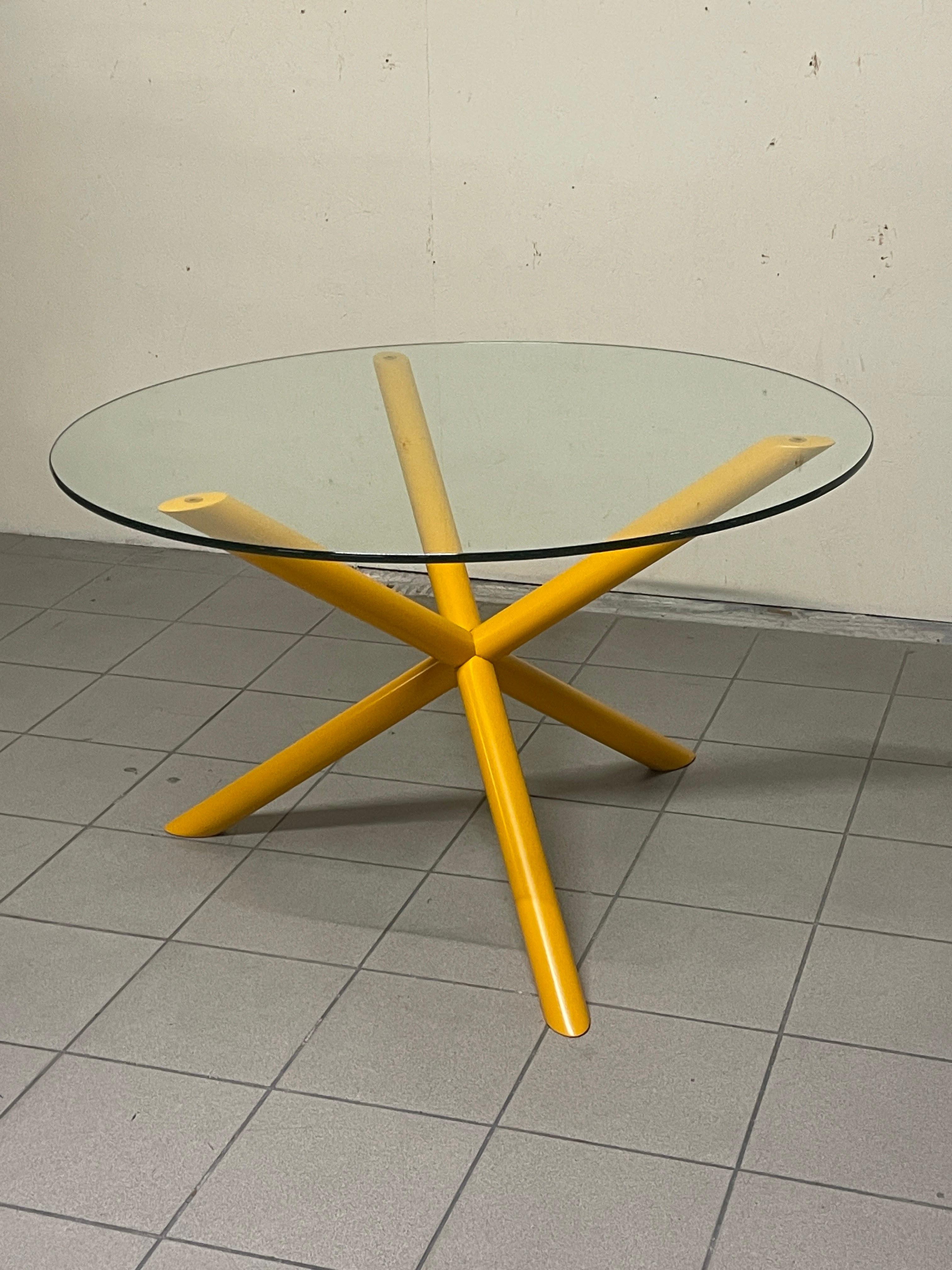 1970s round table with metal foot and crystal top For Sale 12