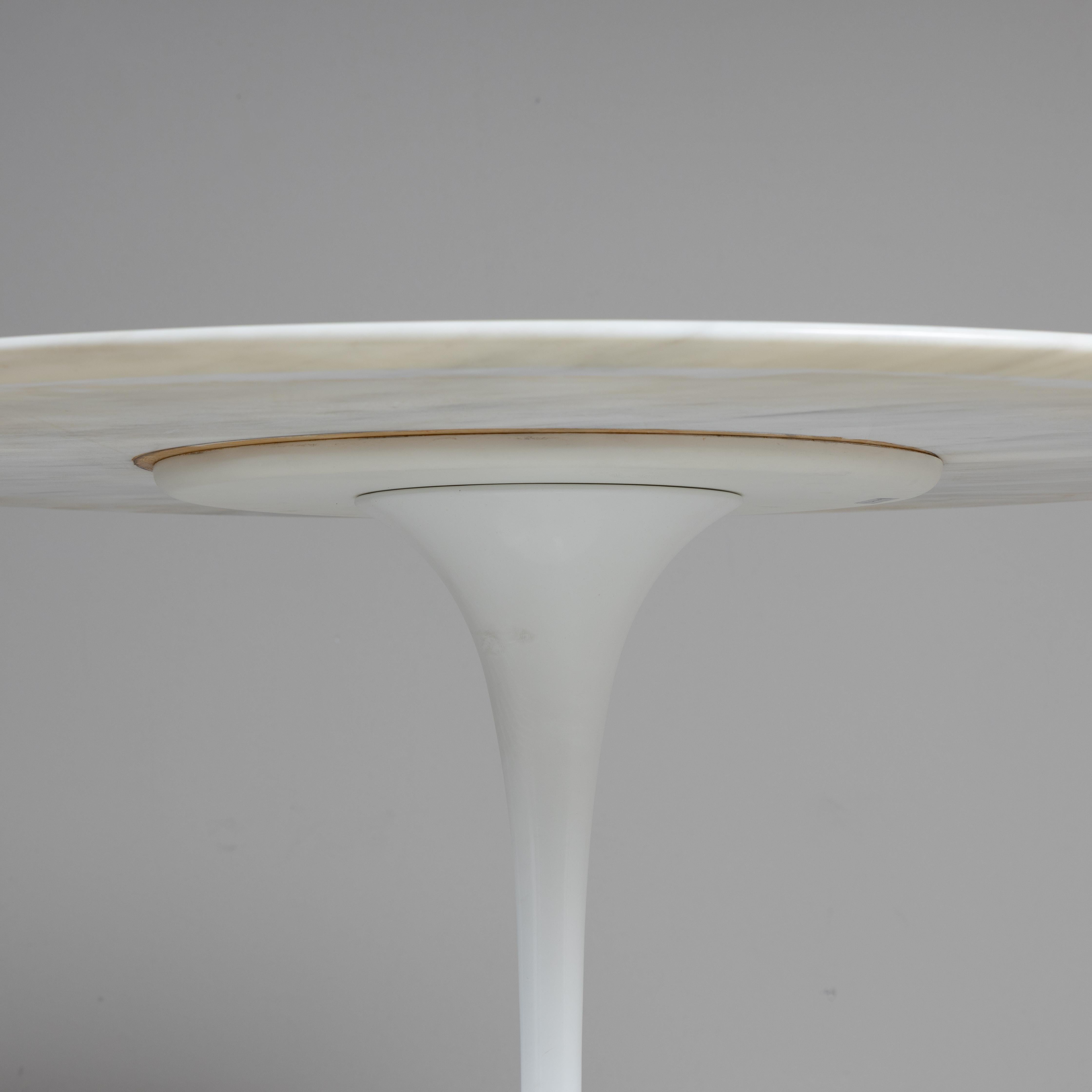 Tulip-Marmortisch von Eero Saarinen für Knoll, 1955 (Metall) im Angebot