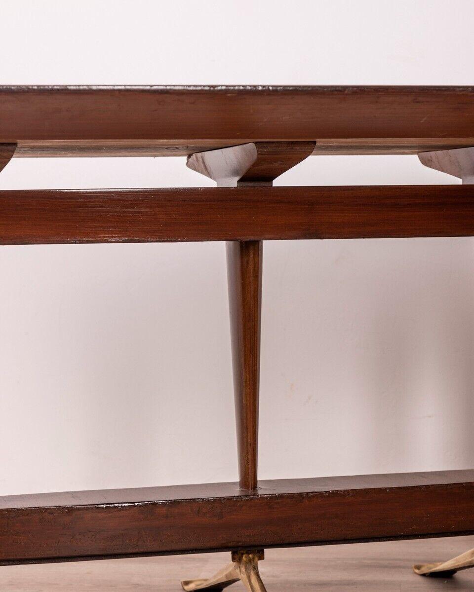 Laiton Table vintage en laiton et bois des années 1950 conçue par Melchiorre Bega en vente