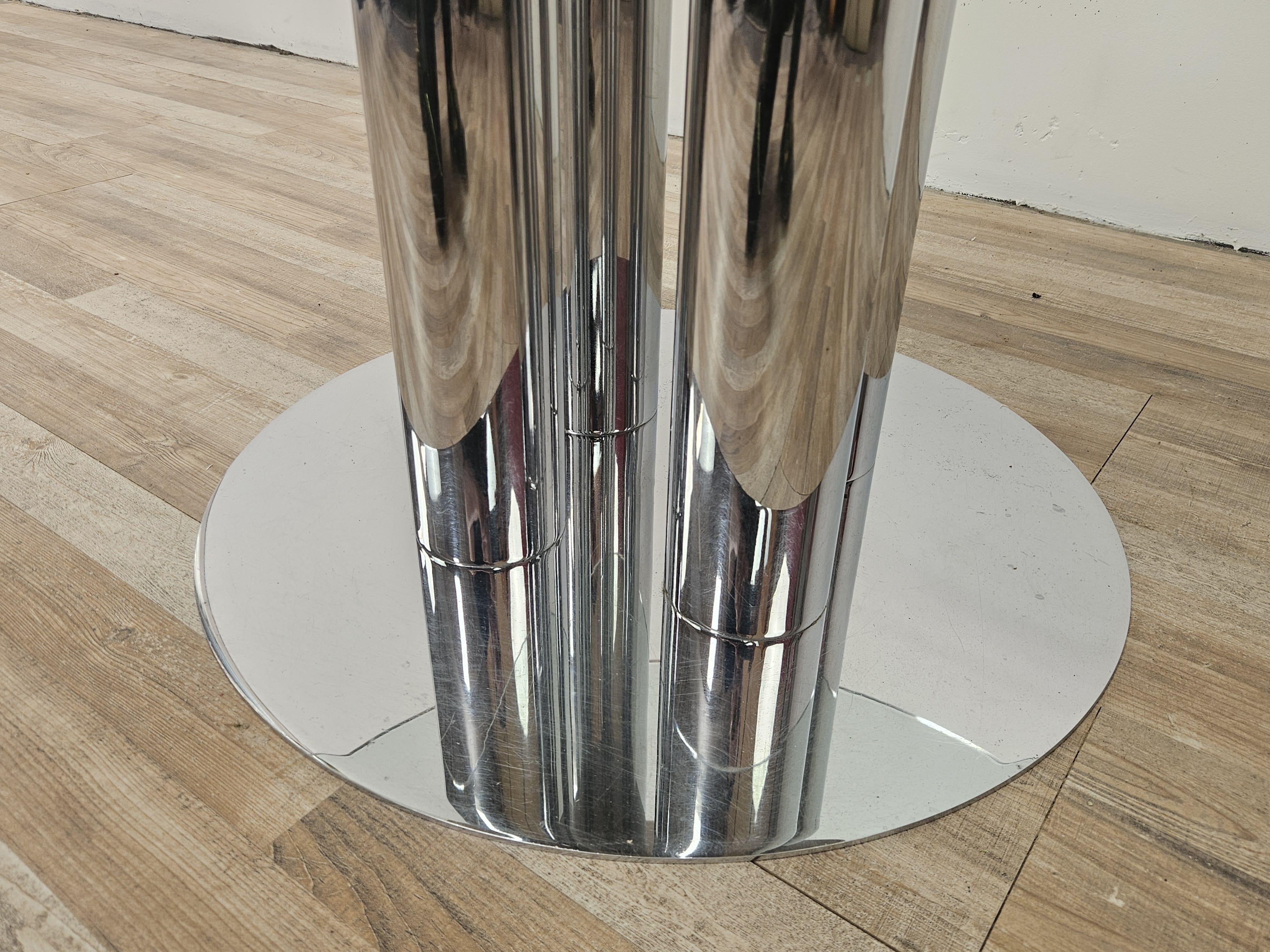 Vintage 1970s metal table with round glass top For Sale 8