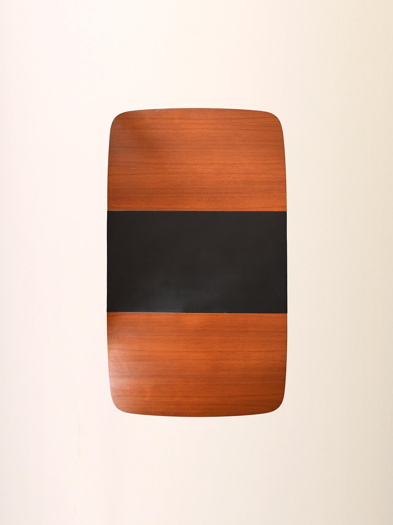 Table vintage avec extension et détails noirs en vente 2