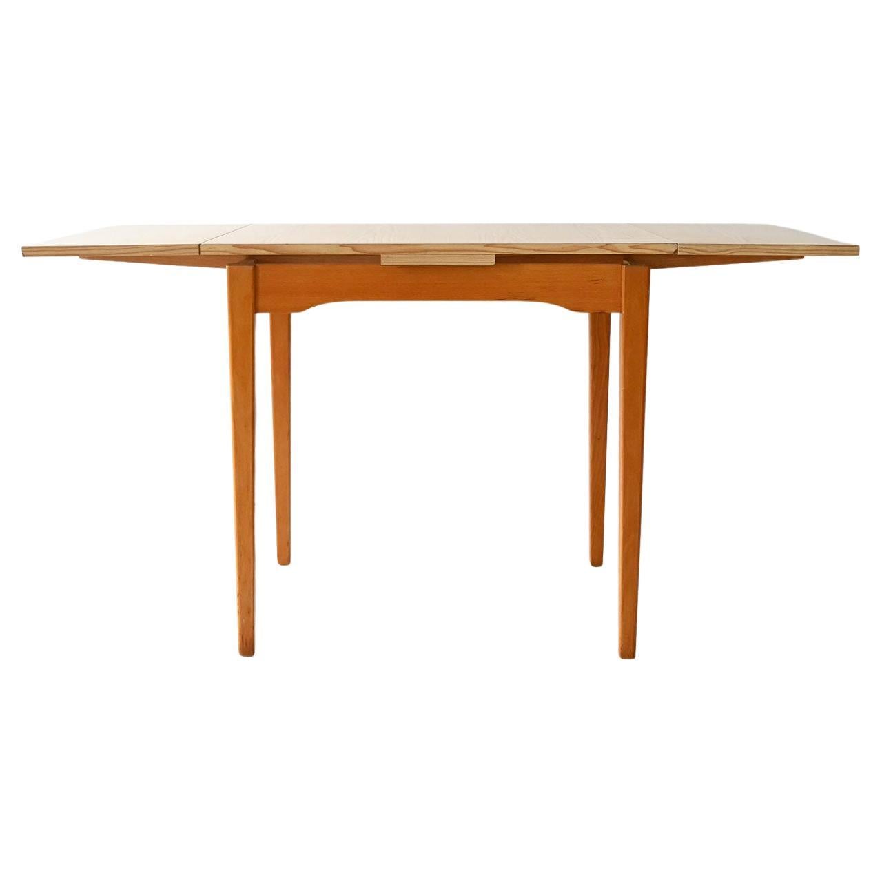 Mesa sueca de formica efecto pino de los años 60