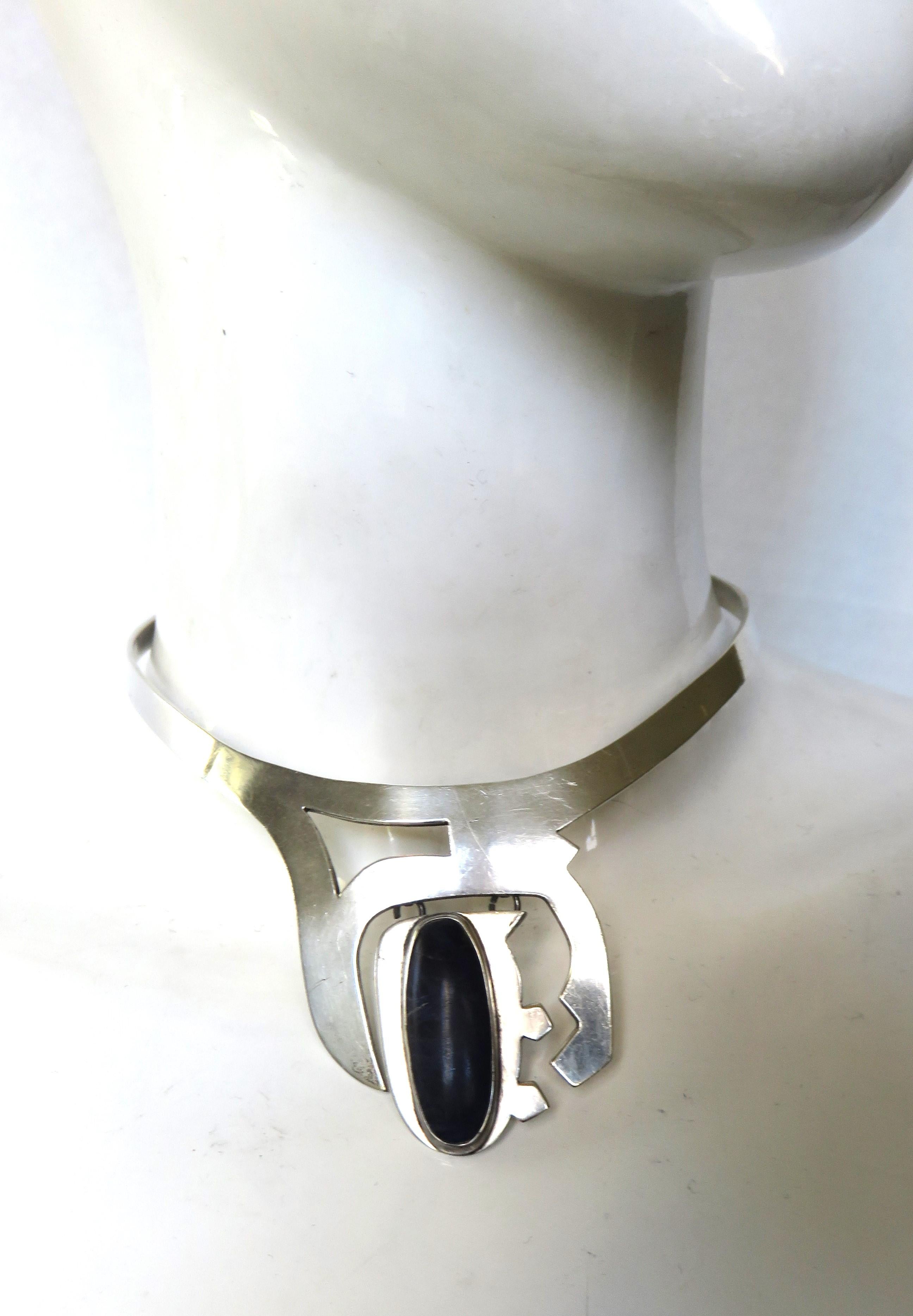 Taxco Lapis Lazuli Articulated Sterling Silver Necklace In Good Condition For Sale In Water Mill, NY