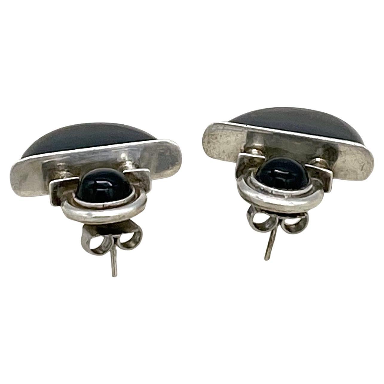 Taxco Mexico Art Deco Style Silver and Onyx Earrings In Good Condition For Sale In Atlanta, GA