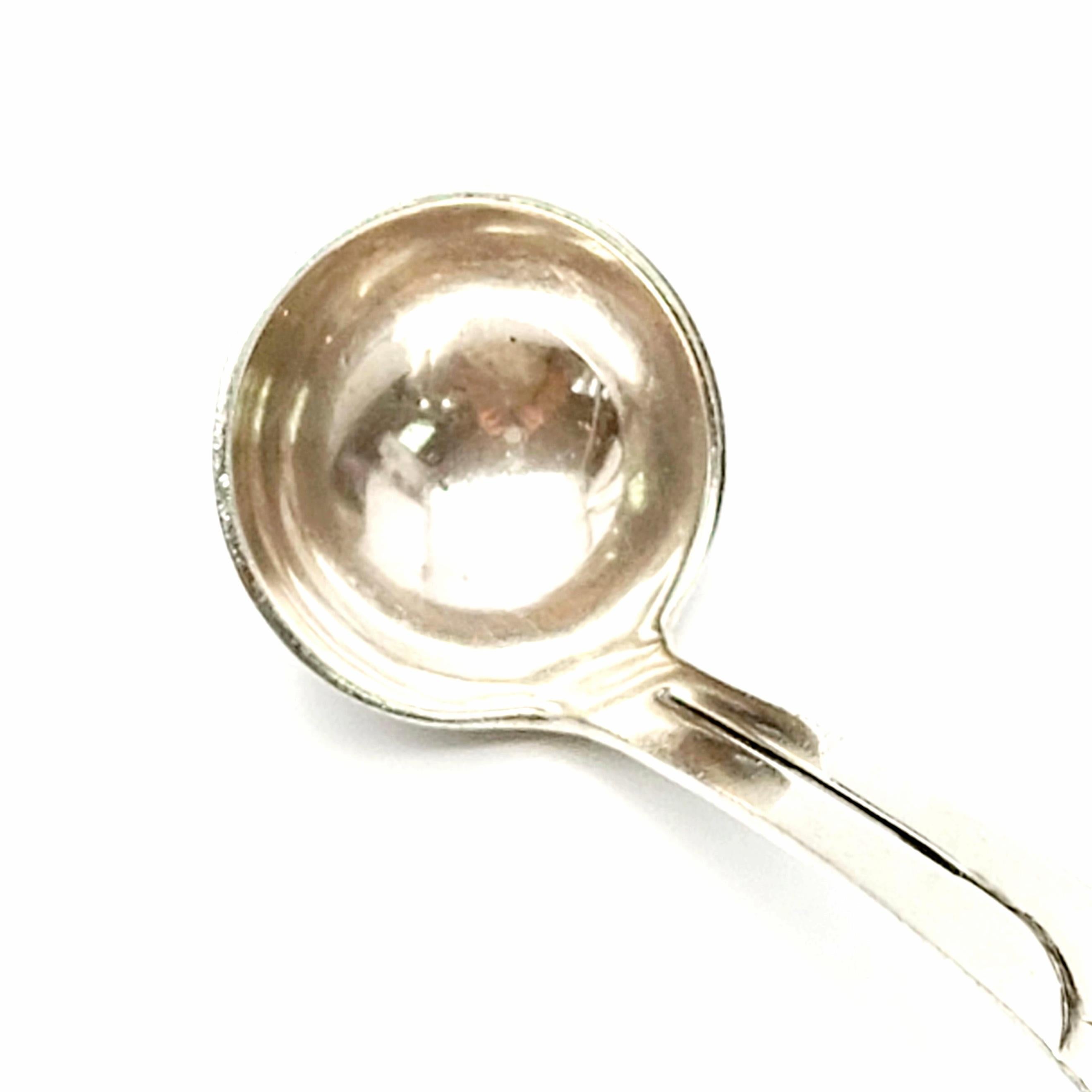 Taxco Mexico Damaso Gallegos Sterling Silver Condiment Ladle In Good Condition For Sale In Washington Depot, CT