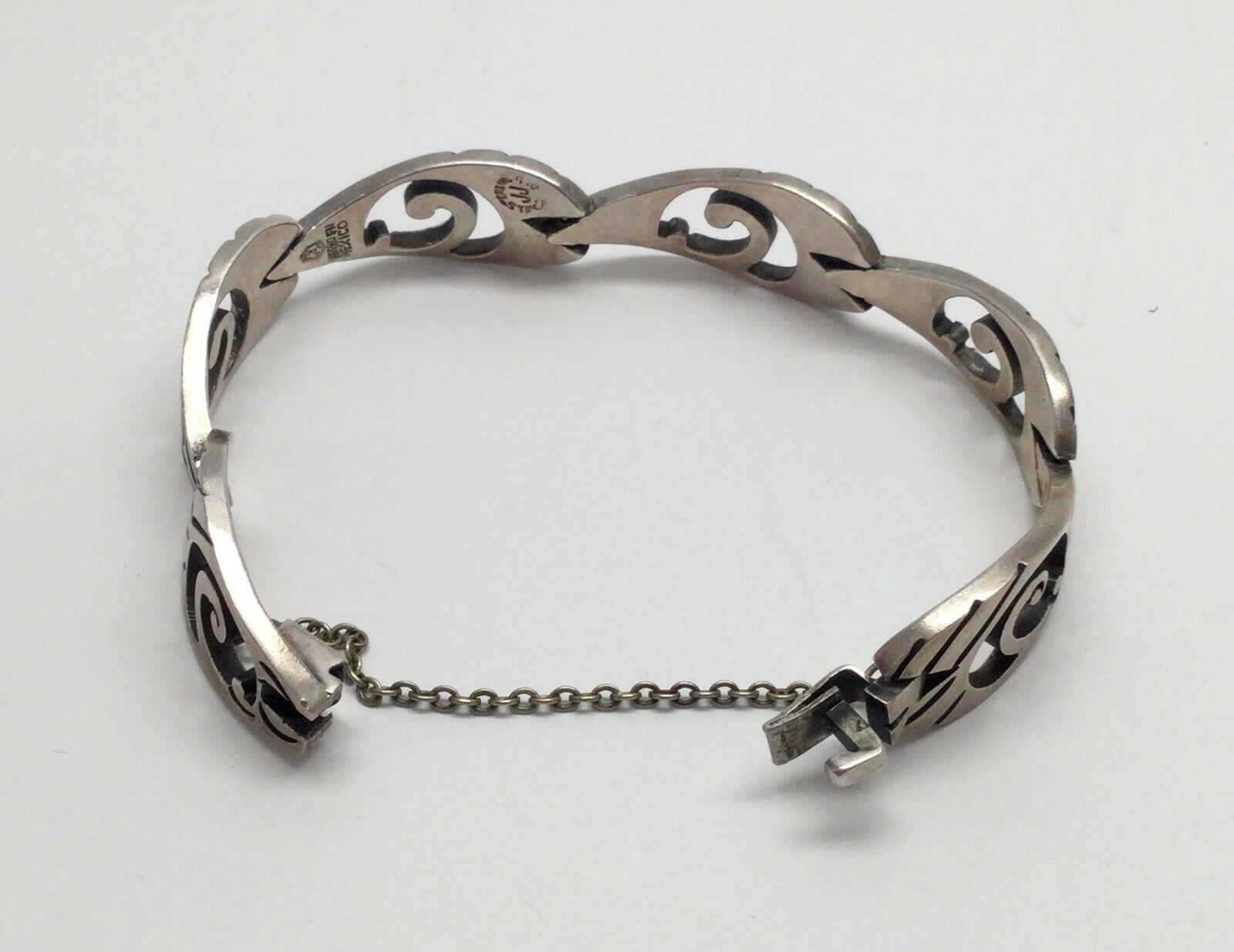 Women's Taxco Mexico JJ Eagle 3 Cut Out Design Sterling Silver Oxidized Link Bracelet For Sale